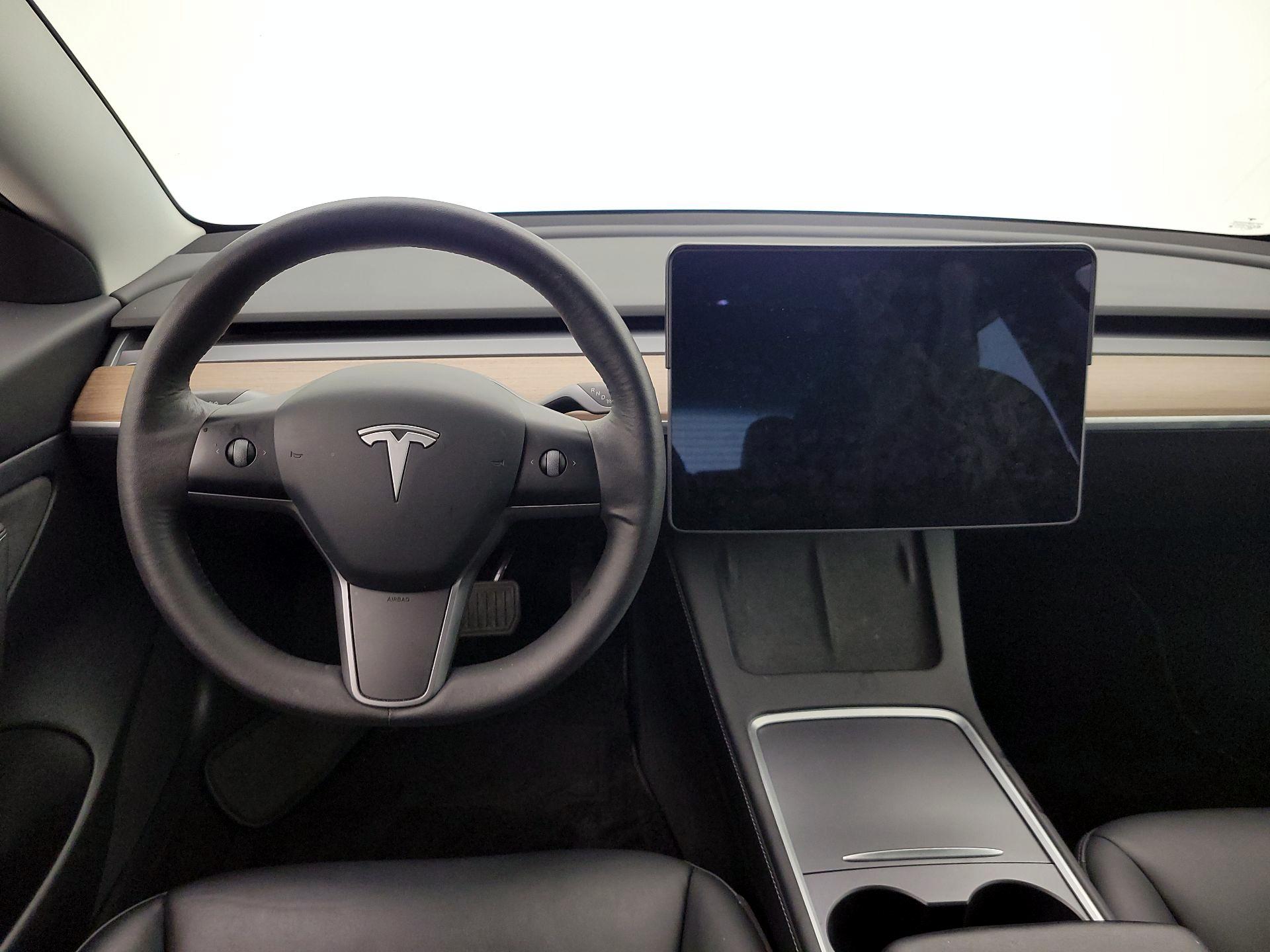 Thumbnail: 2021 Tesla Model 3 - 10