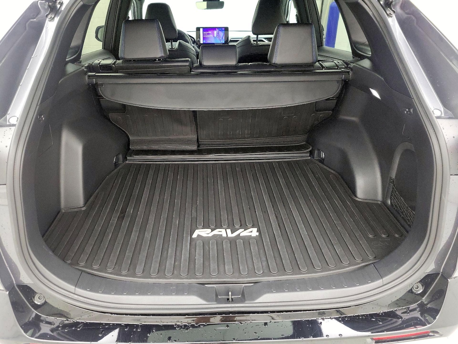 2024 Toyota RAV4 XSE - Photo 23