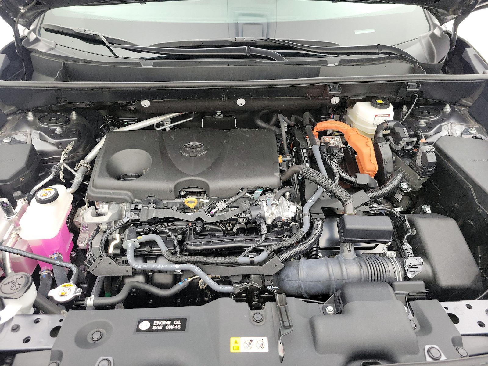 2024 Toyota RAV4 XSE - Photo 24