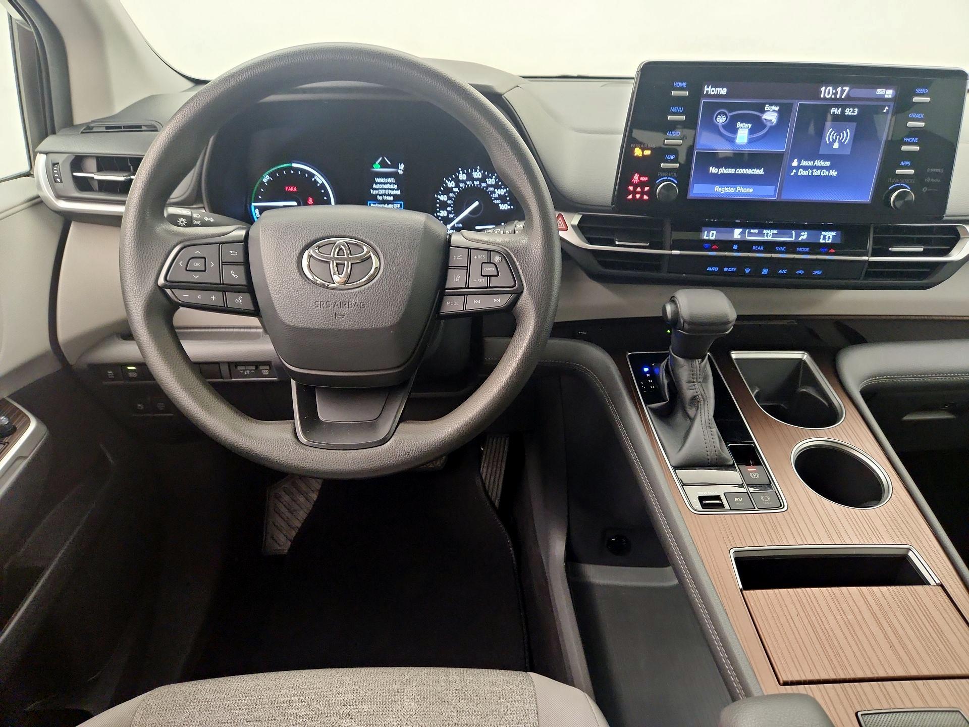 Thumbnail: 2022 Toyota Sienna - 10