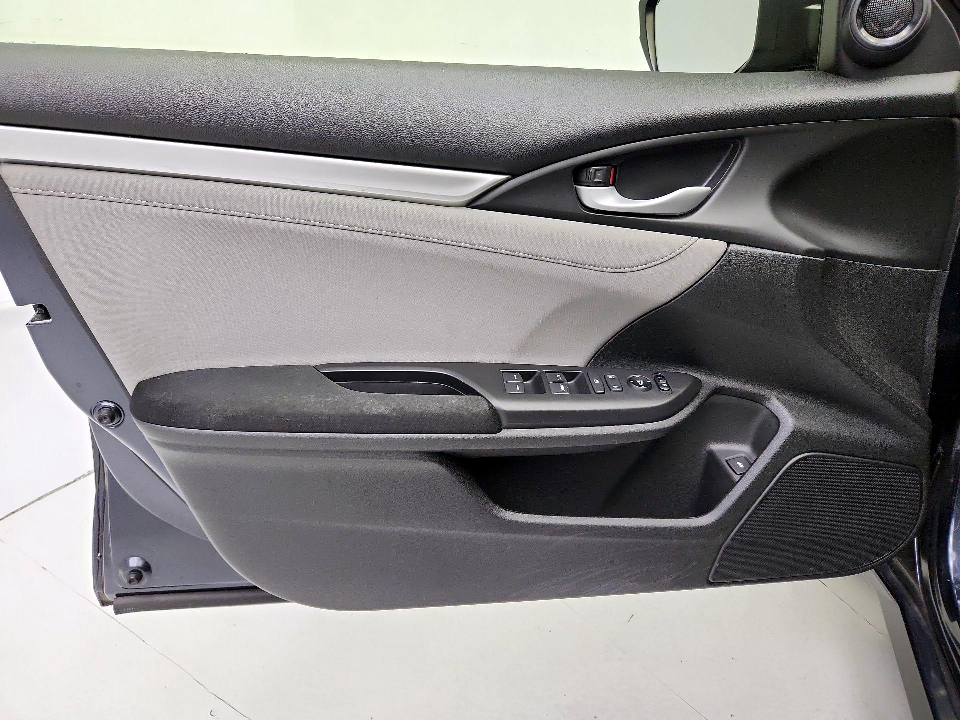Thumbnail: 2018 Honda Civic - 12