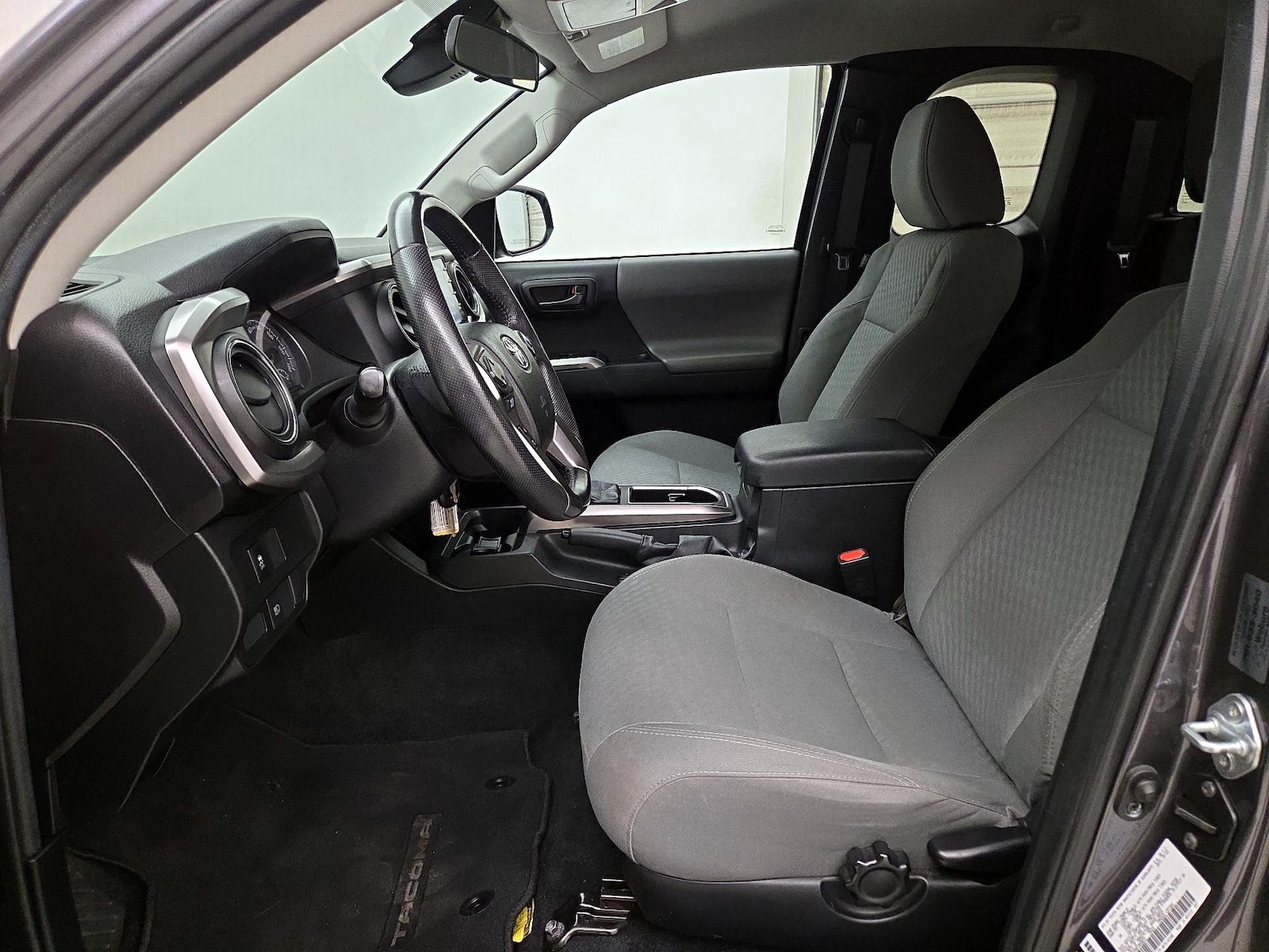 Power Seat(s) & Side Airbags