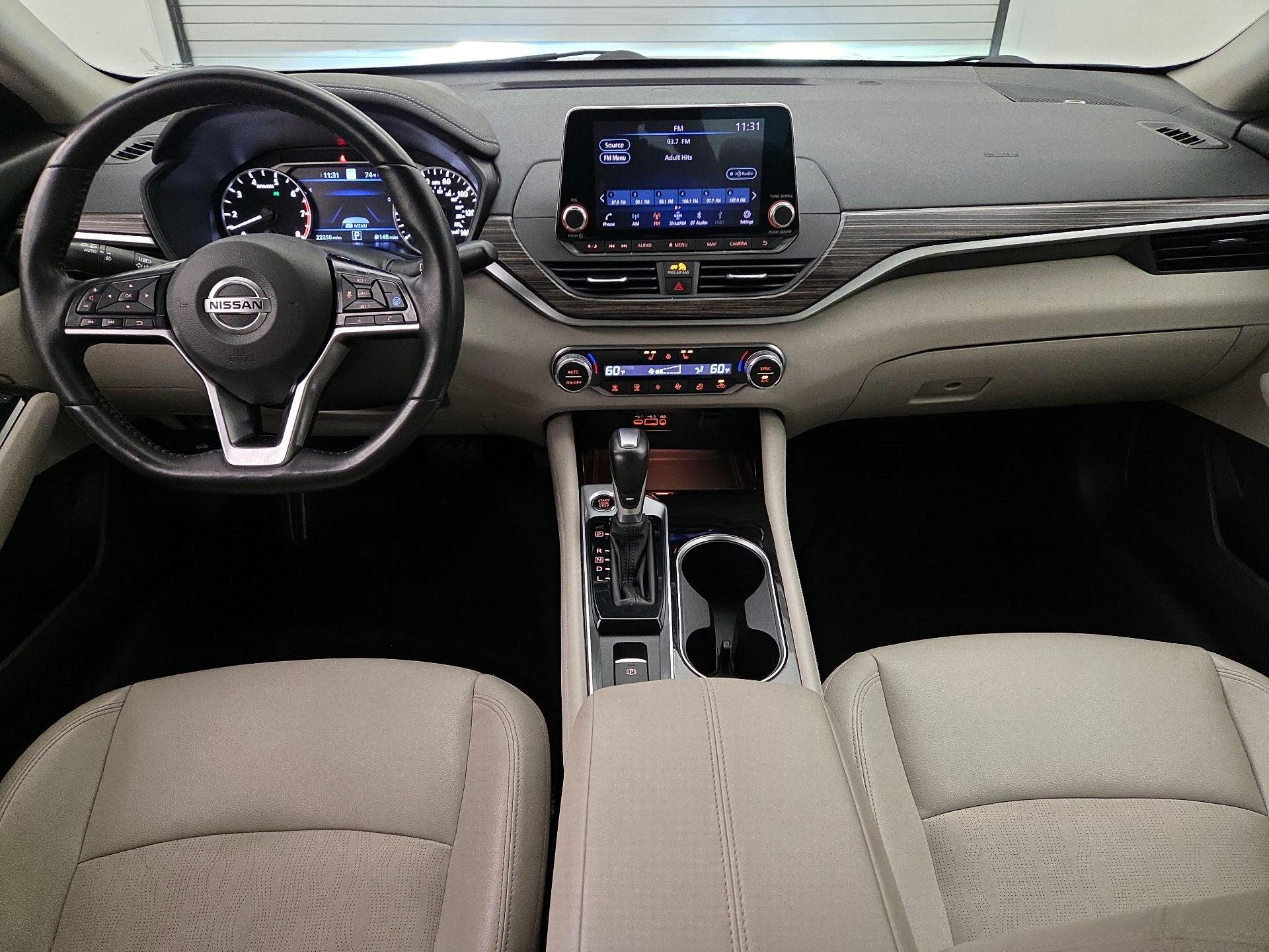 Thumbnail: 2020 Nissan Altima - 9