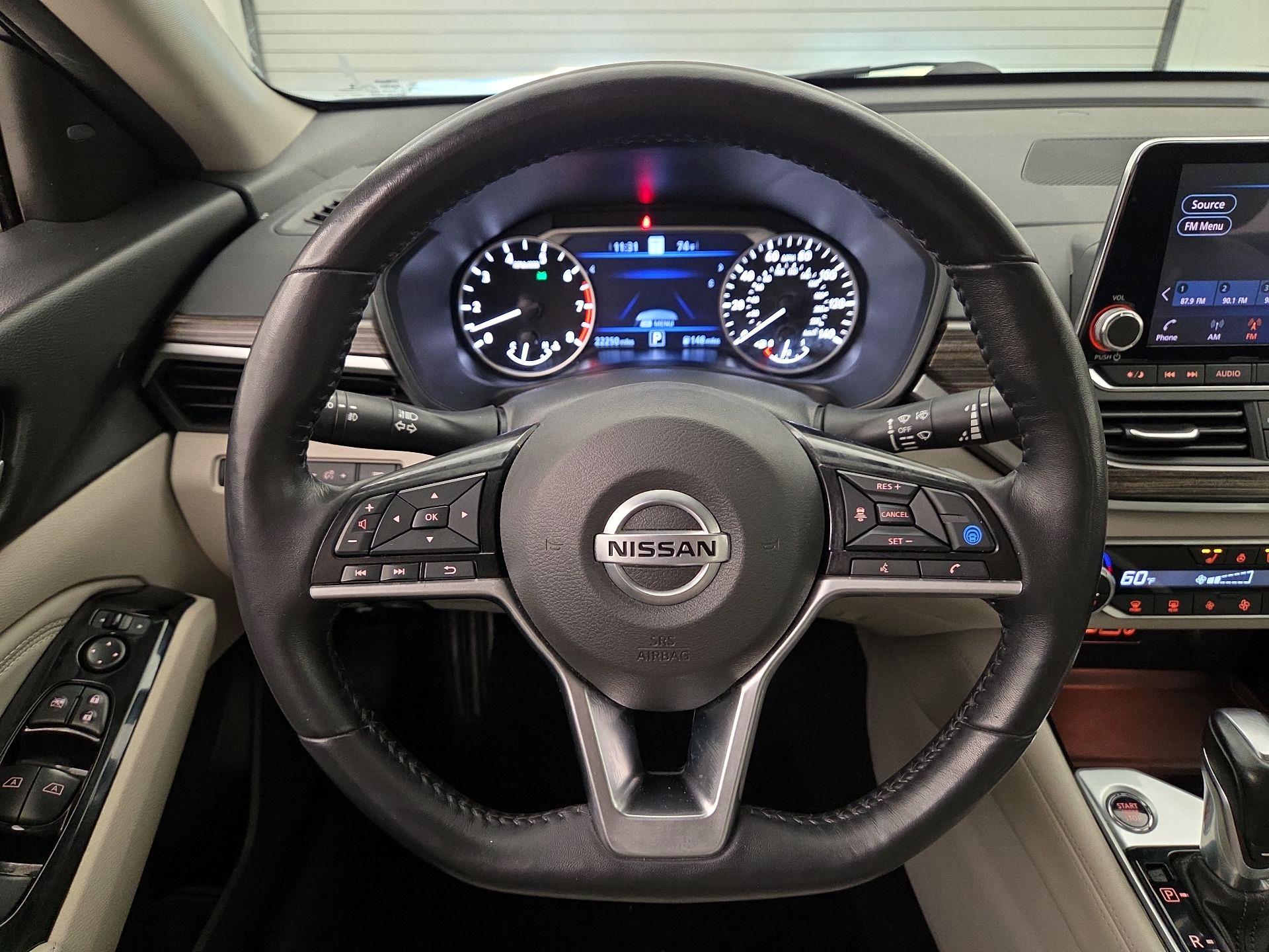 Thumbnail: 2020 Nissan Altima - 10