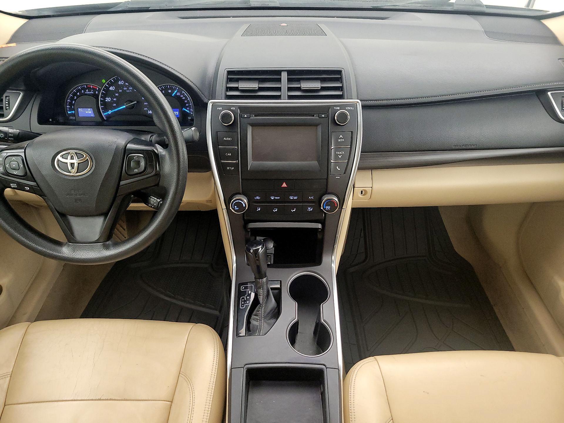 Thumbnail: 2015 Toyota Camry - 9