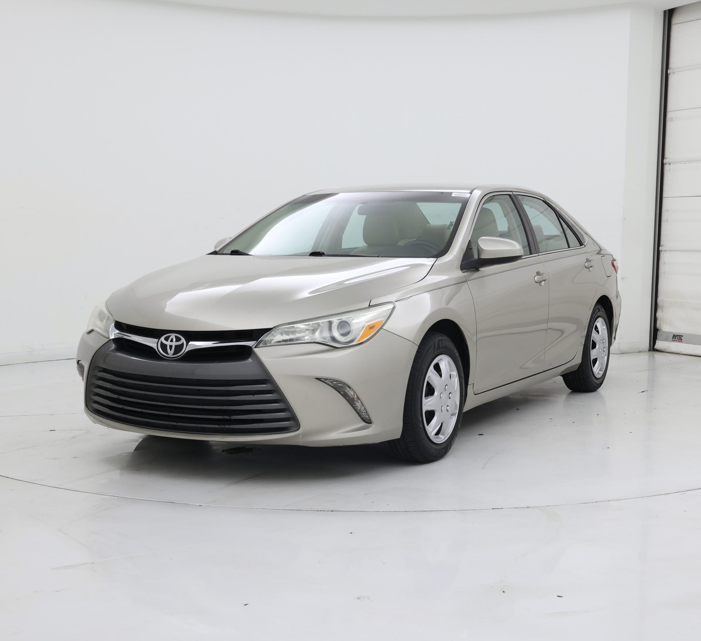 Thumbnail: 2015 Toyota Camry - 4