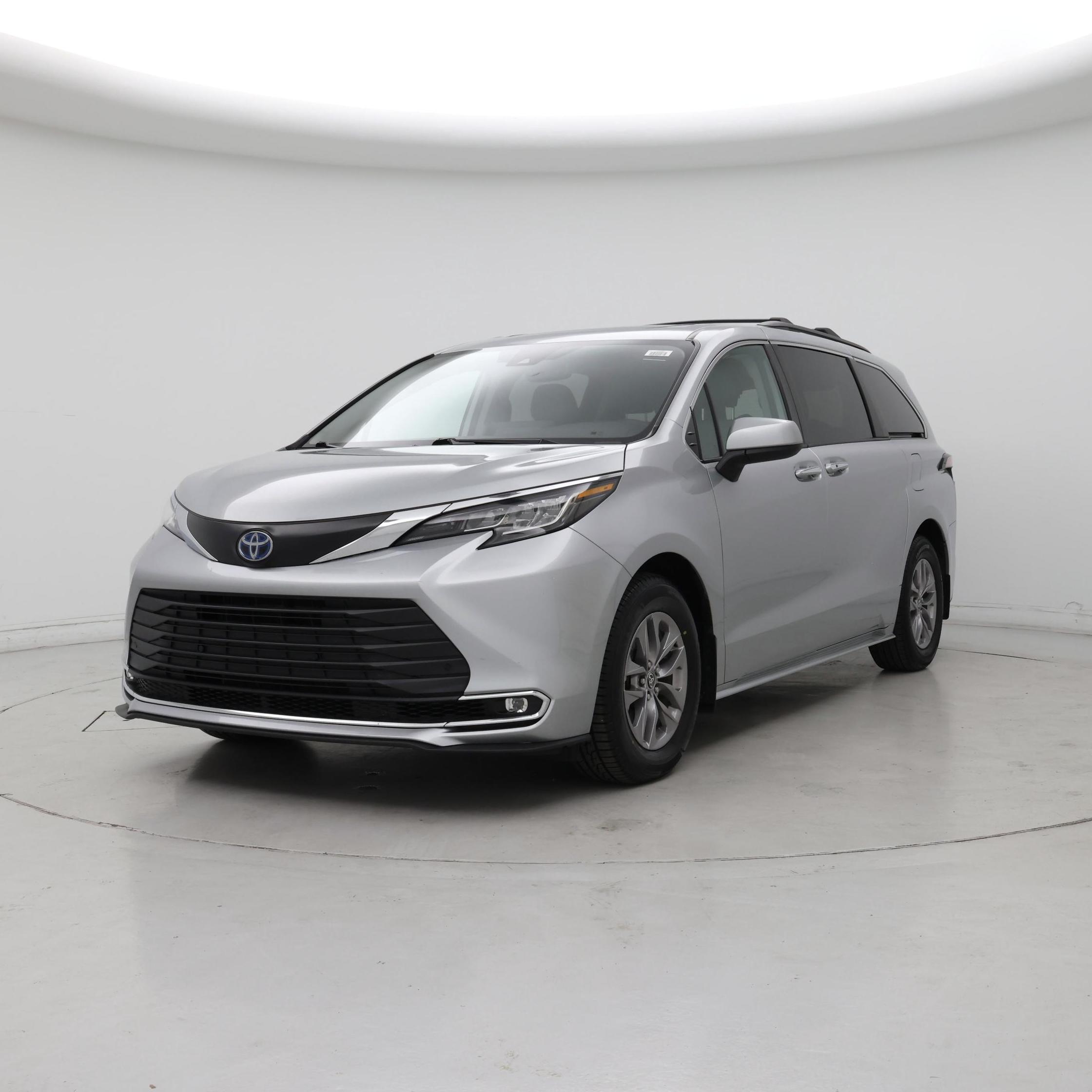 Thumbnail: 2022 Toyota Sienna - 4