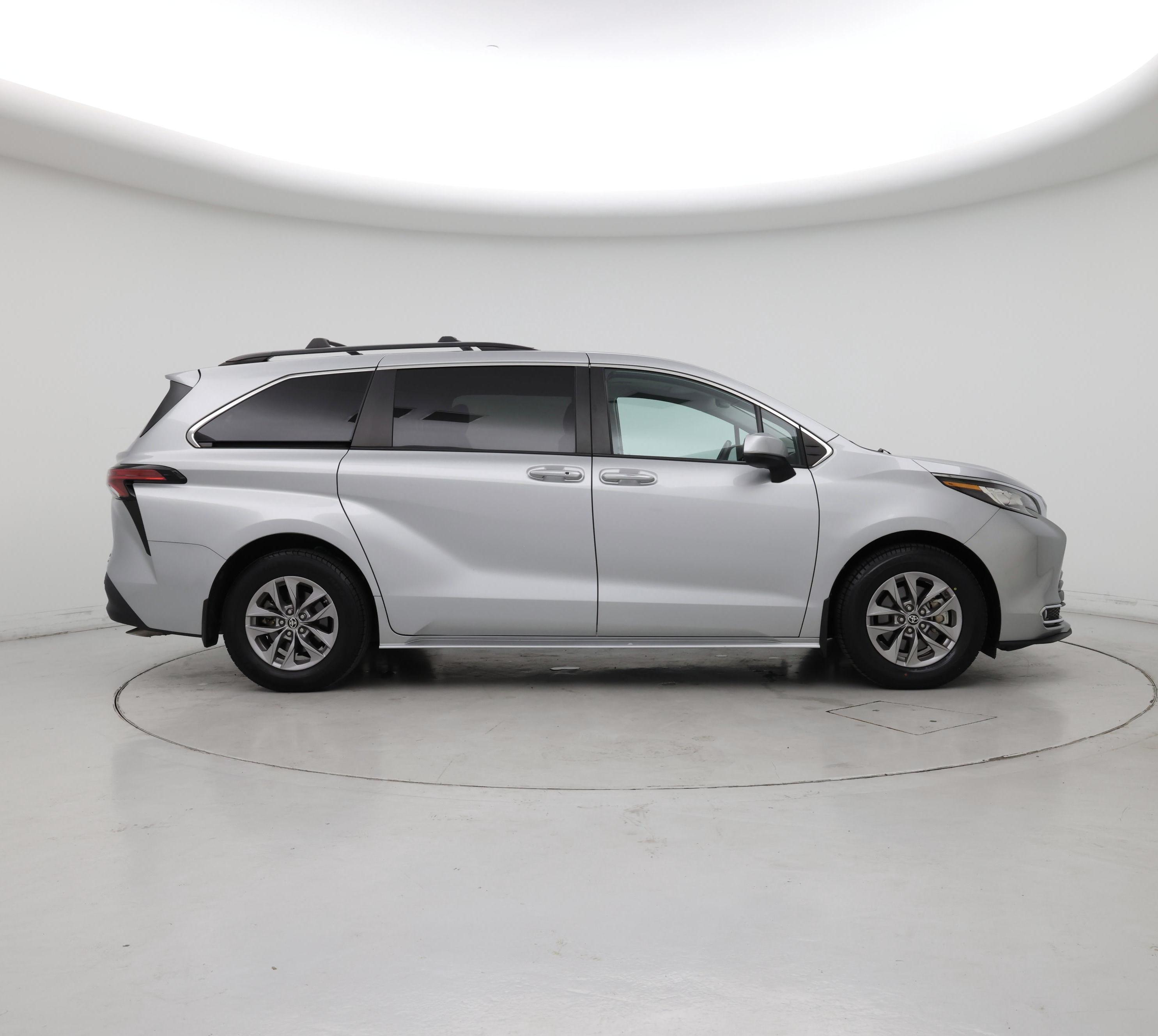 Thumbnail: 2022 Toyota Sienna - 7