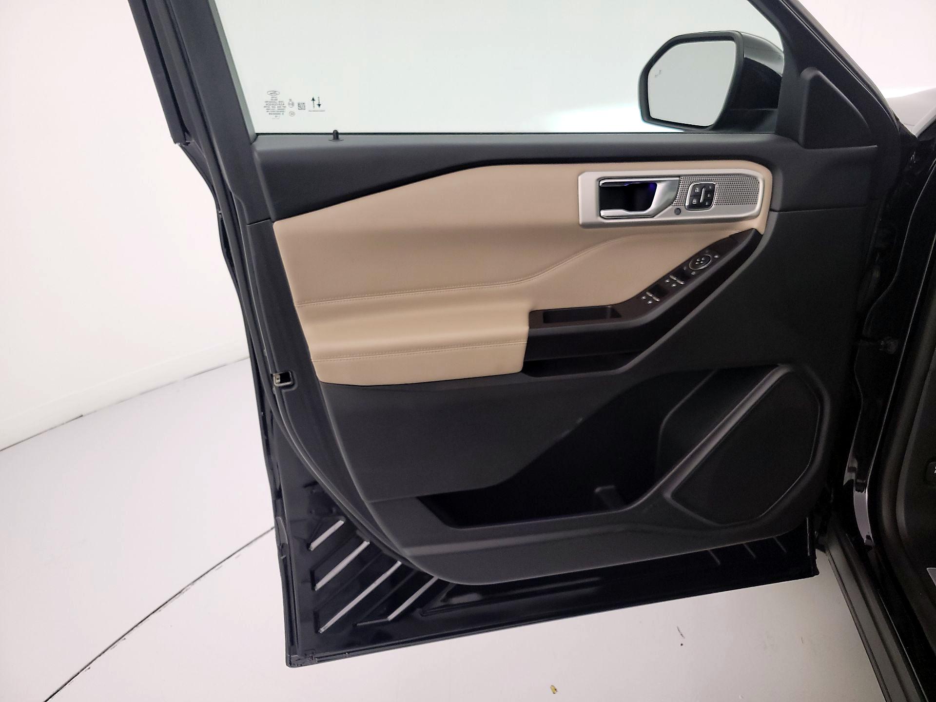 Thumbnail: 2020 Ford Explorer - 12