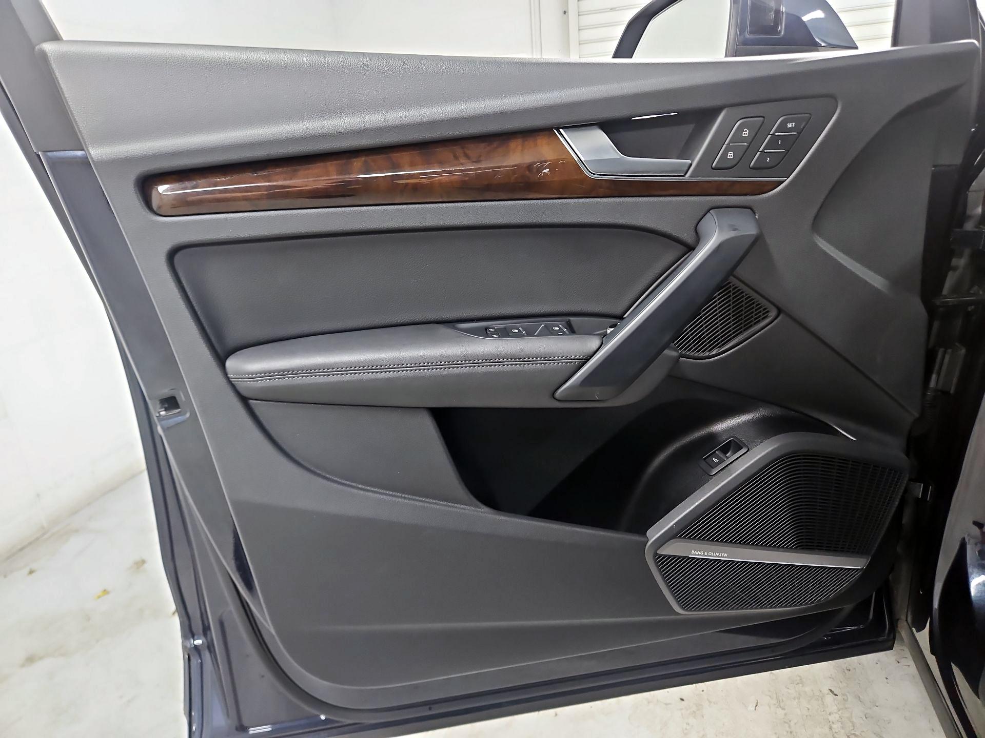 Thumbnail: 2020 Audi Q5 - 12