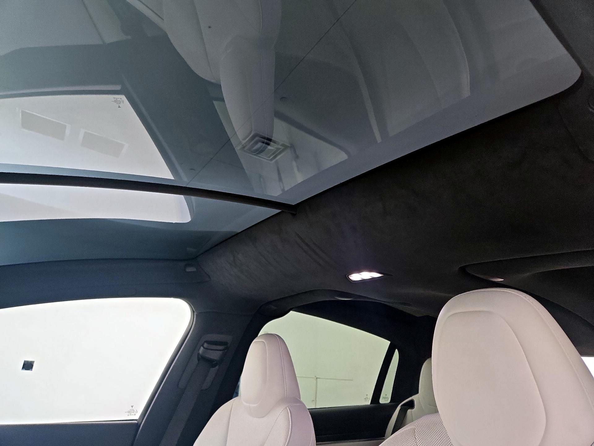 Thumbnail: 2023 Tesla Model X - 15