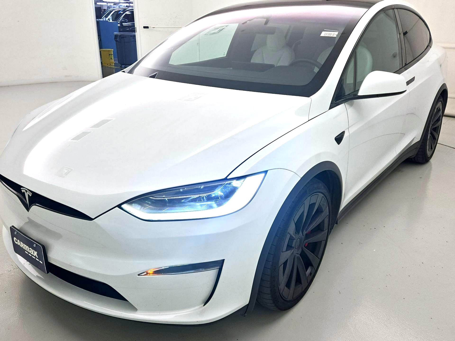 Thumbnail: 2023 Tesla Model X - 3