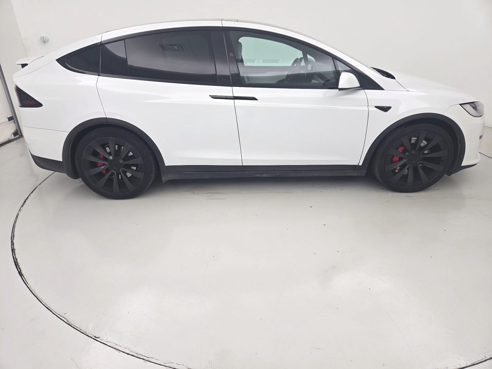 Thumbnail: 2023 Tesla Model X - 4