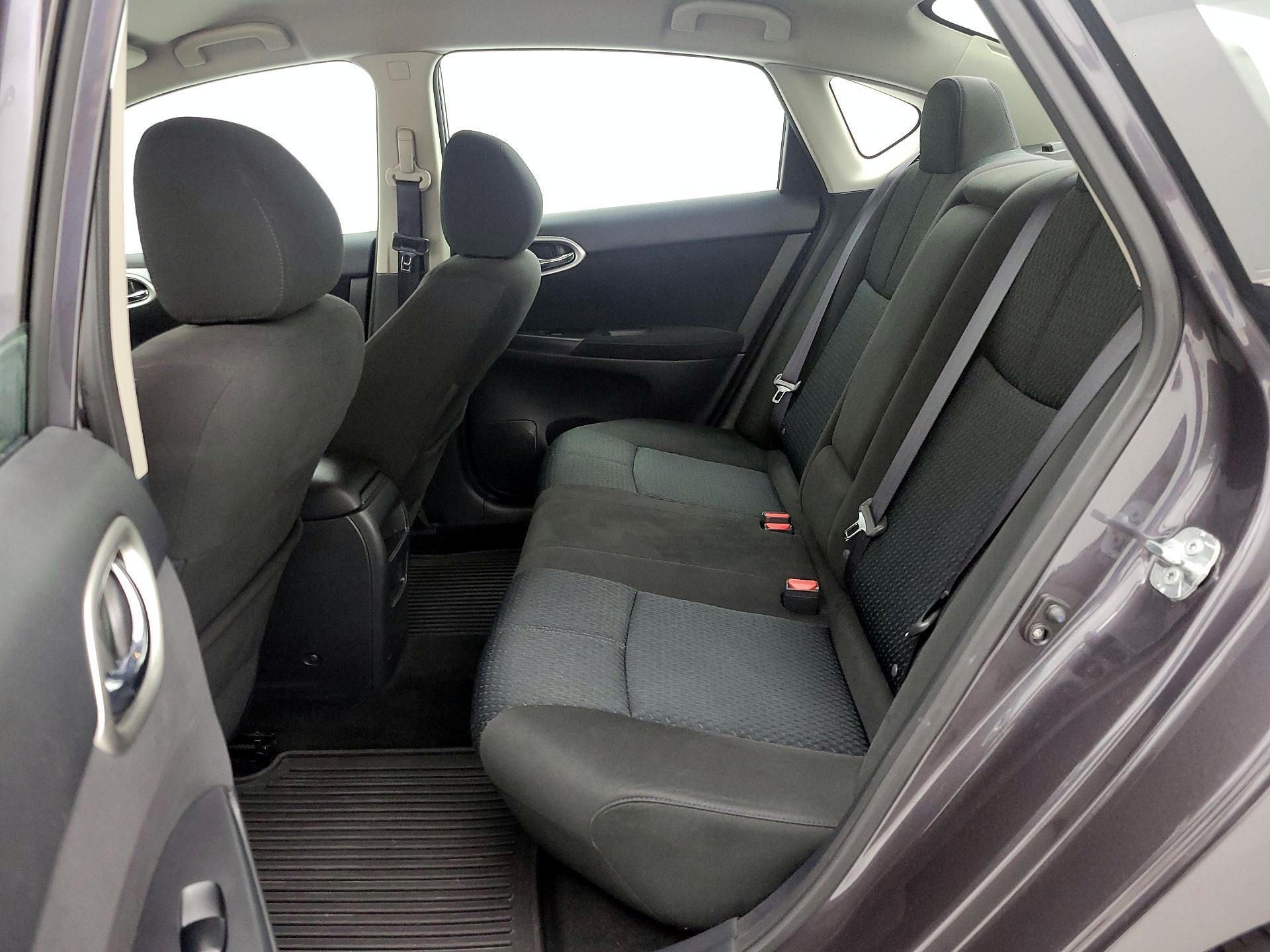 Thumbnail: 2015 Nissan Sentra - 19