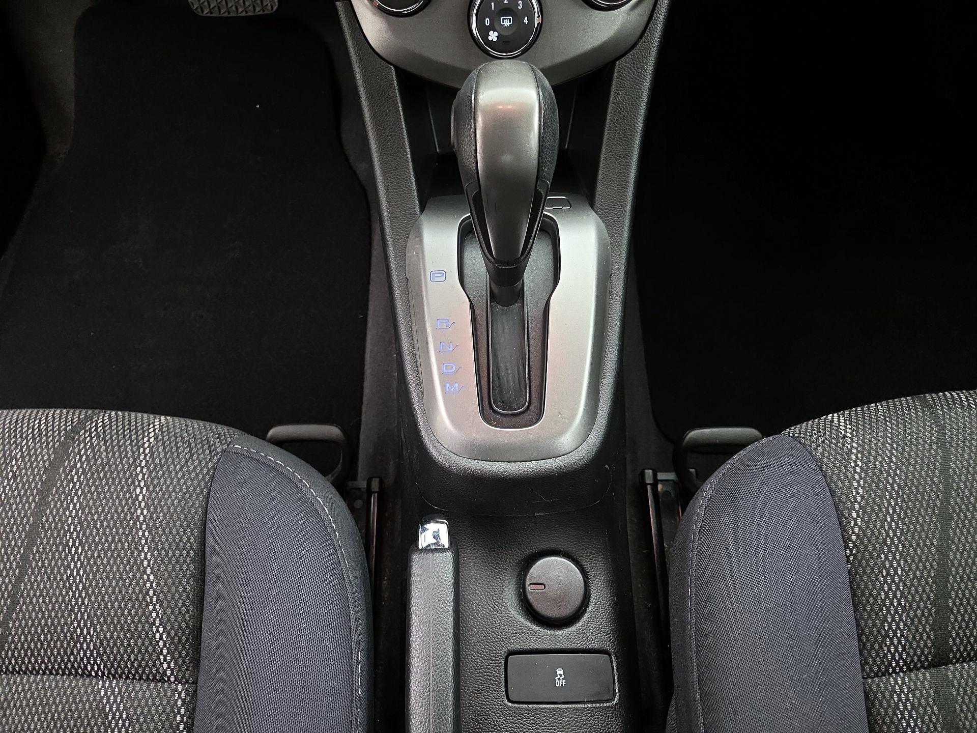 Thumbnail: 2015 Chevrolet Sonic - 17