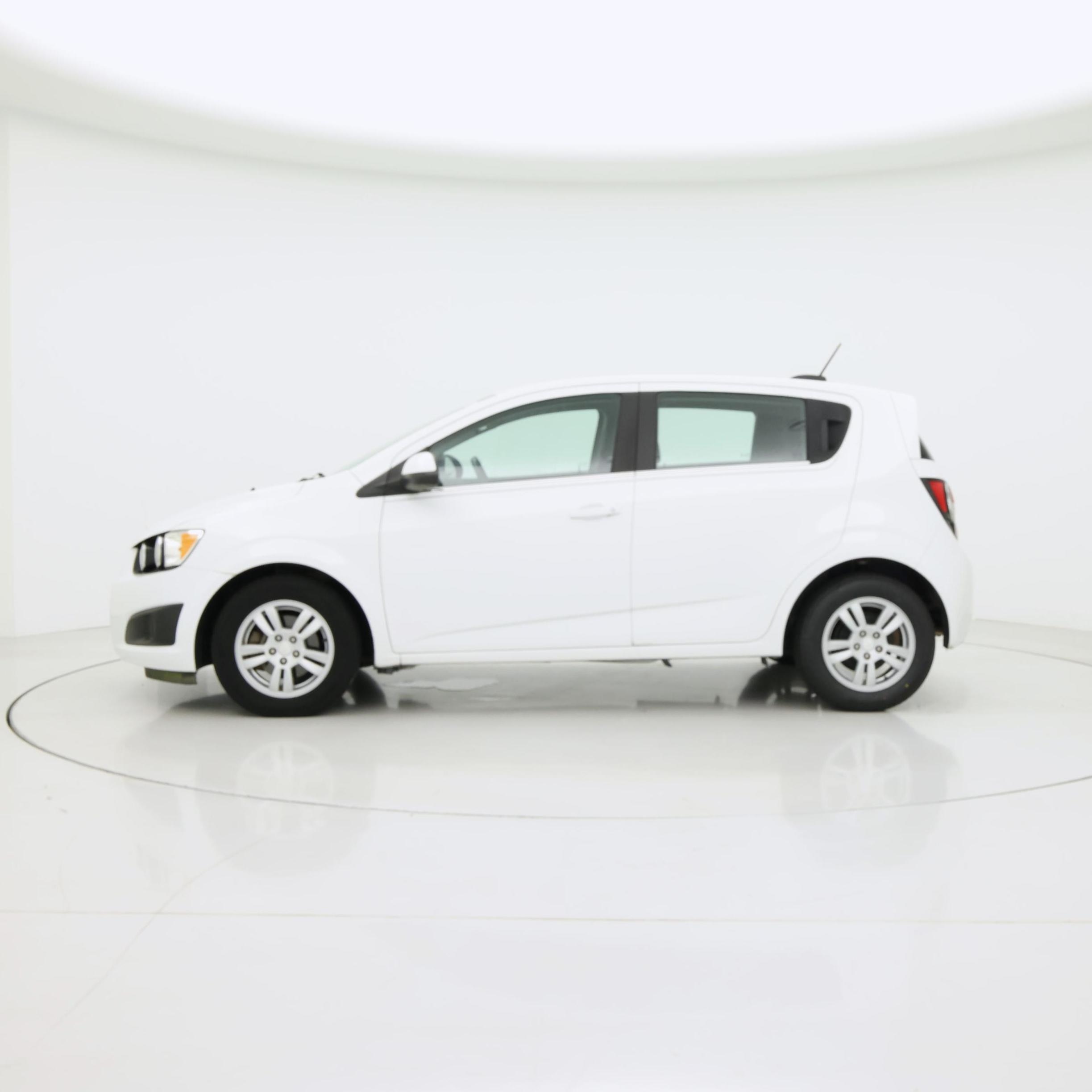Thumbnail: 2015 Chevrolet Sonic - 3
