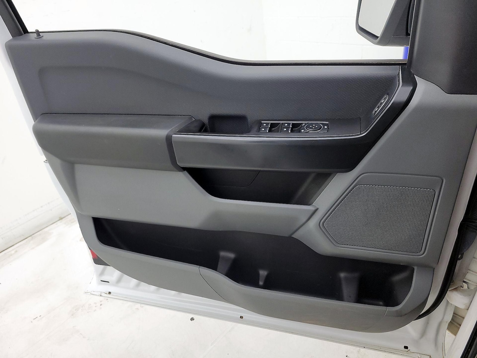 2023 Ford F-150 XL - Photo 13