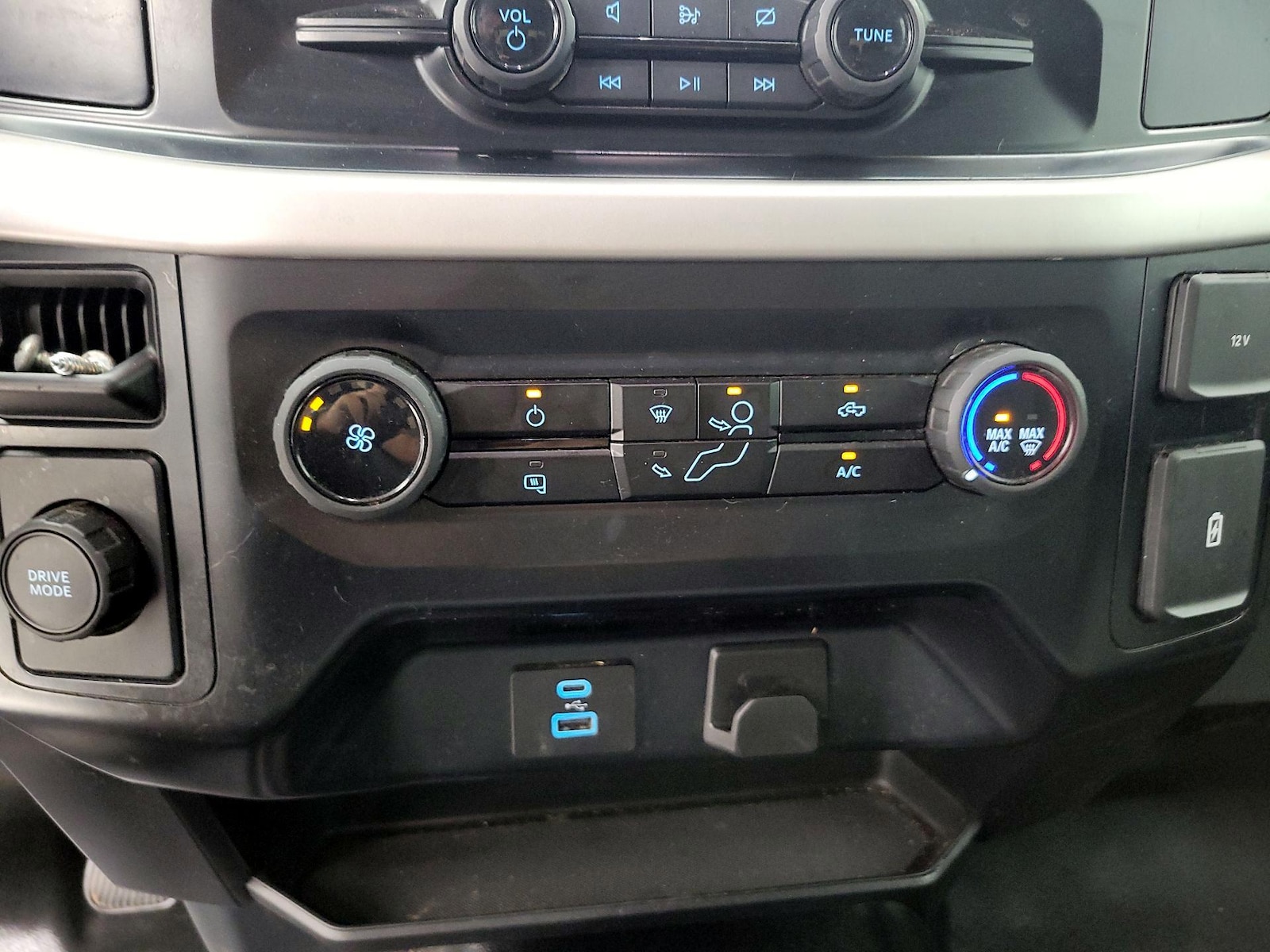 2023 Ford F-150 XL - Photo 17
