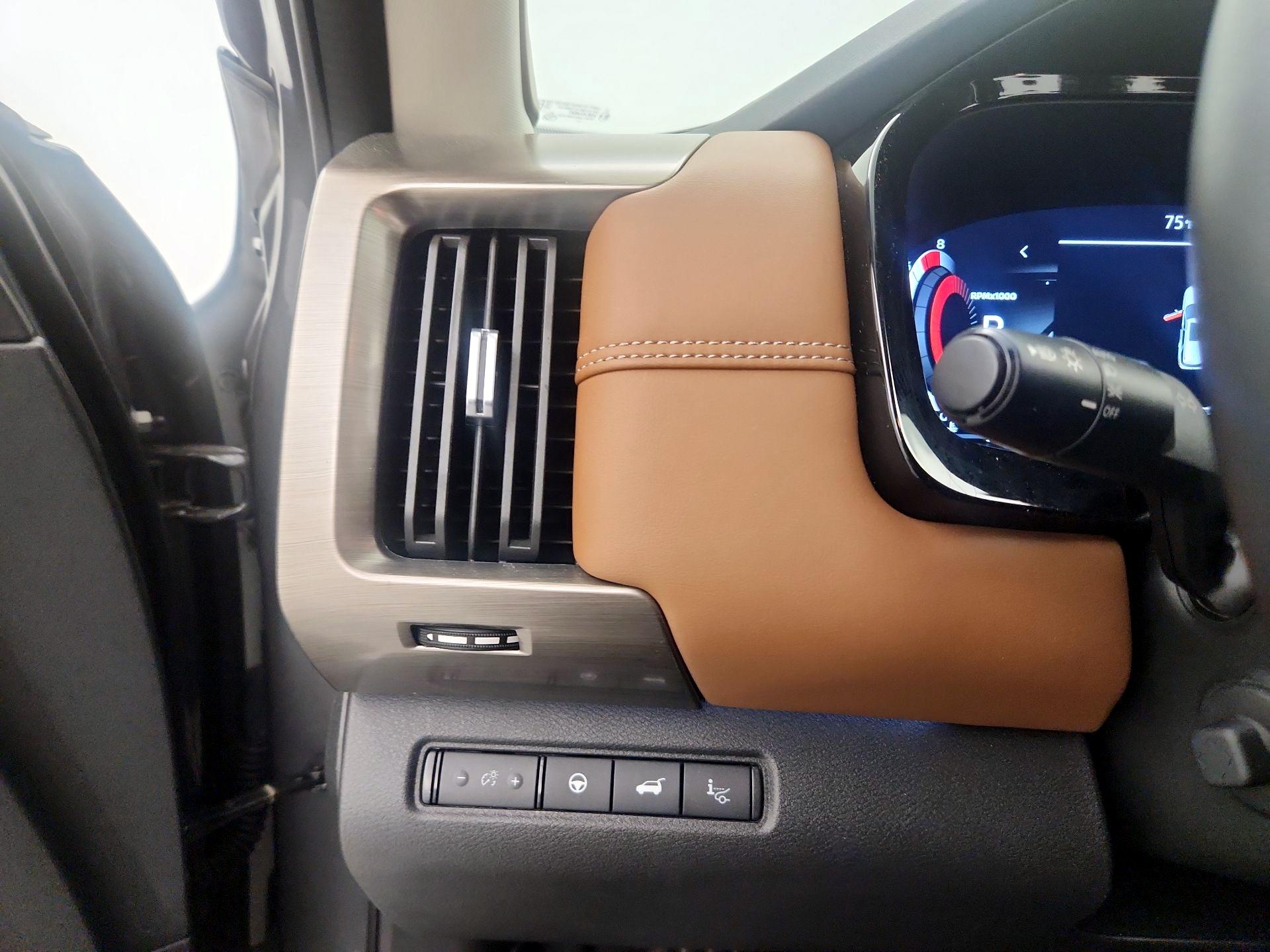 Thumbnail: 2024 Nissan Pathfinder - 13