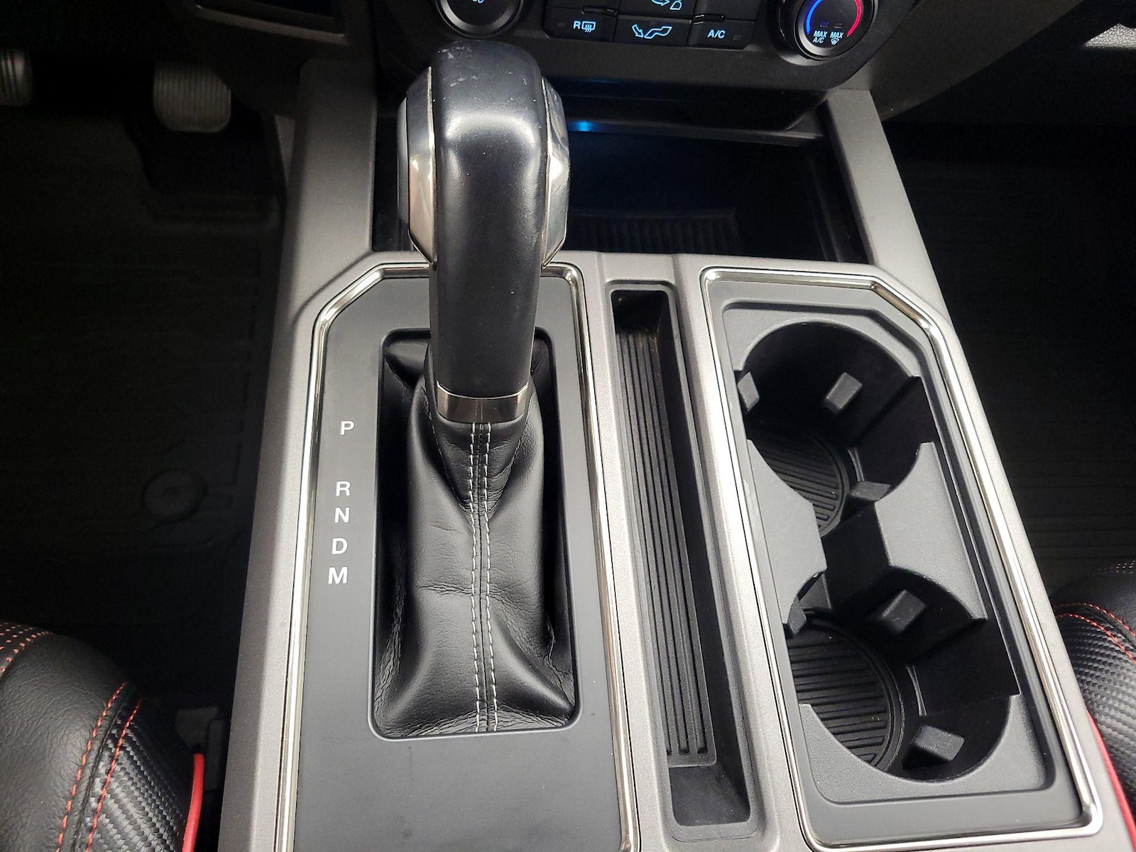 2020 Ford F-150 Raptor - Photo 18