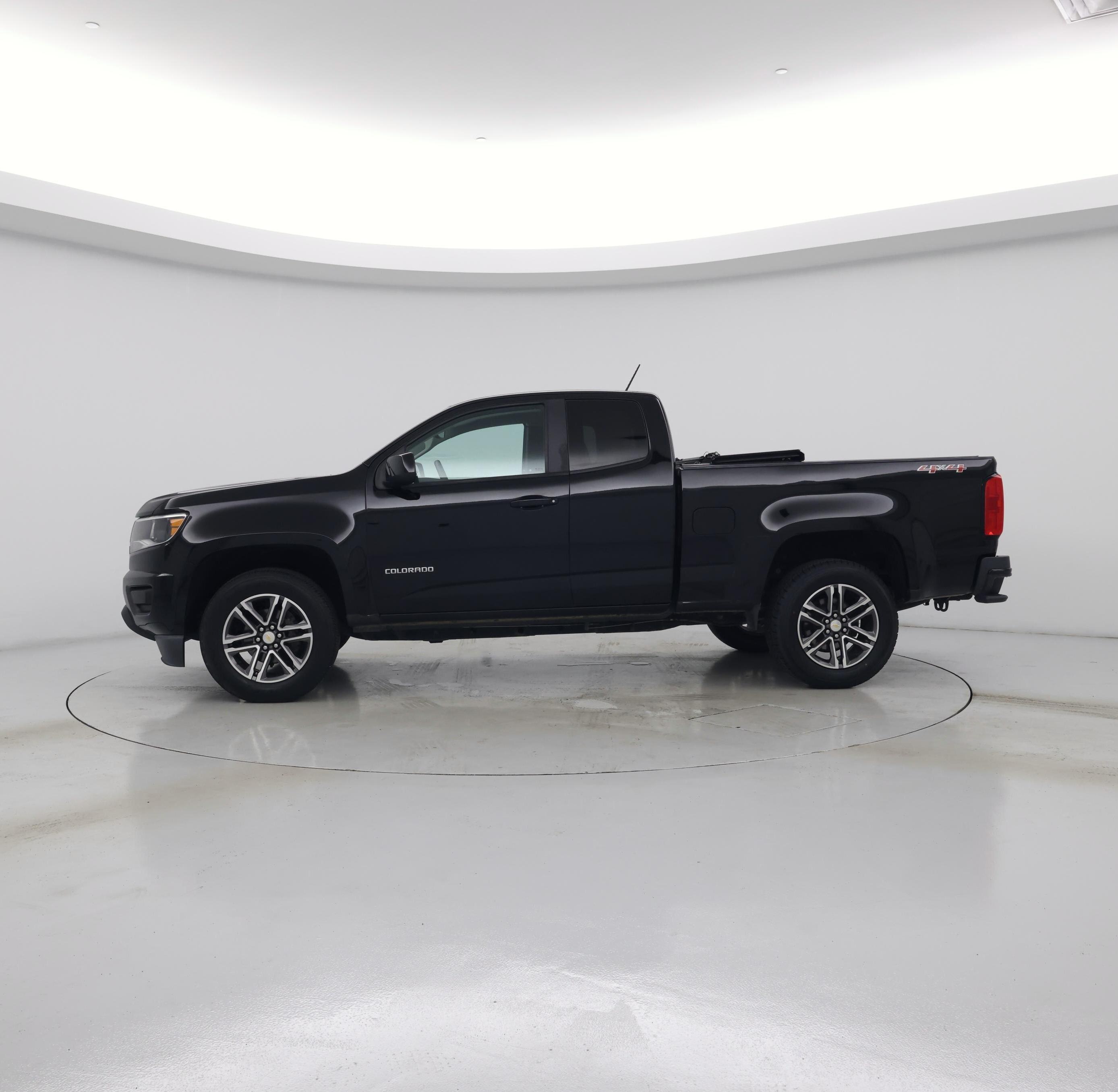 Thumbnail: 2020 Chevrolet Colorado - 3