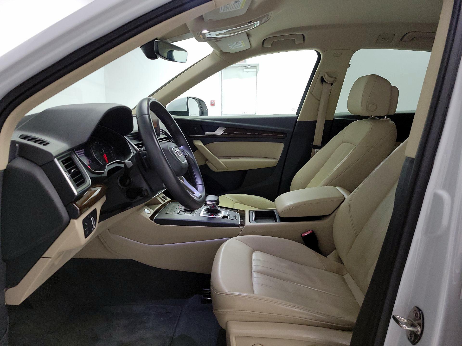Thumbnail: 2019 Audi Q5 - 11