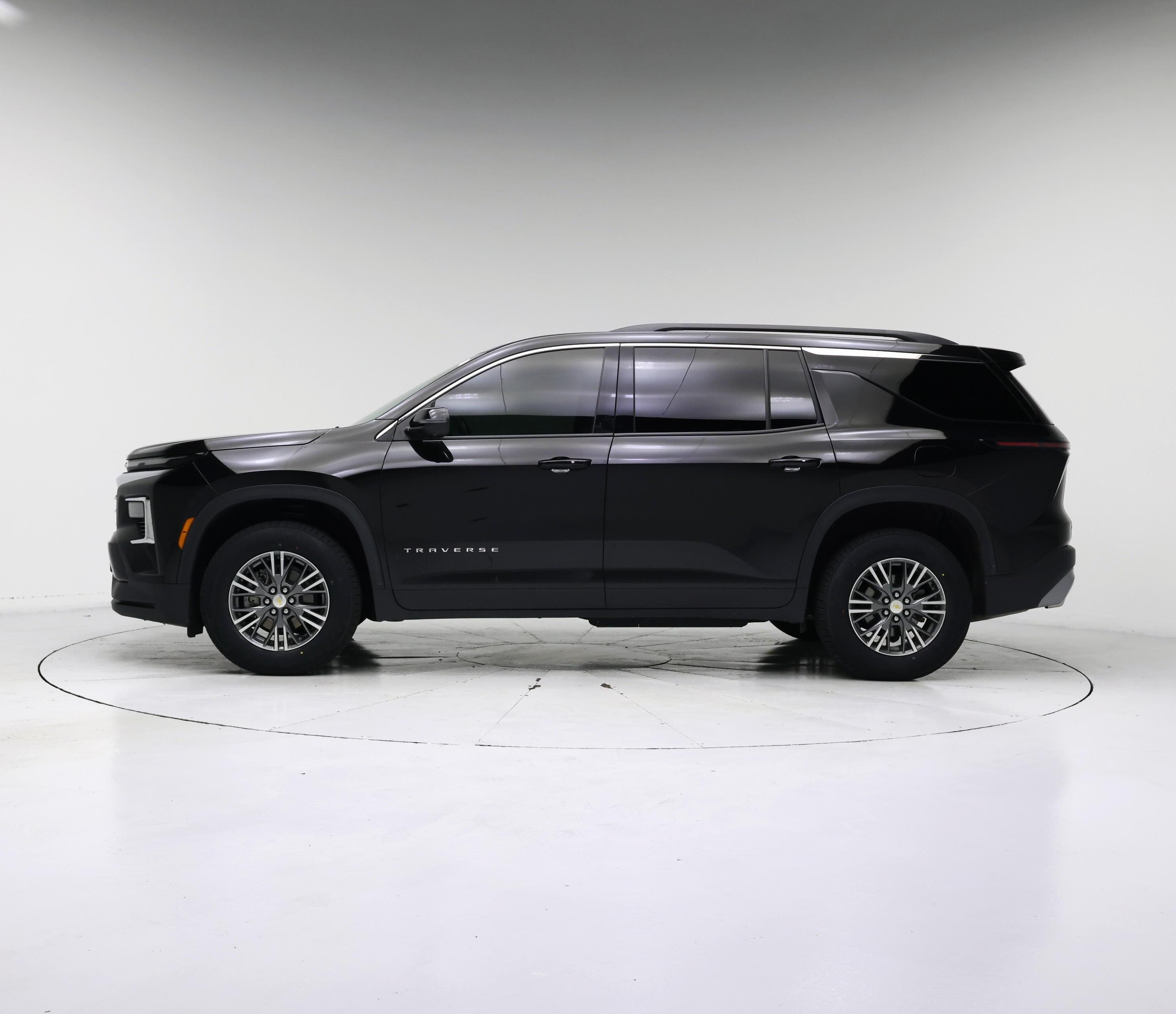 Thumbnail: 2024 Chevrolet Traverse - 3