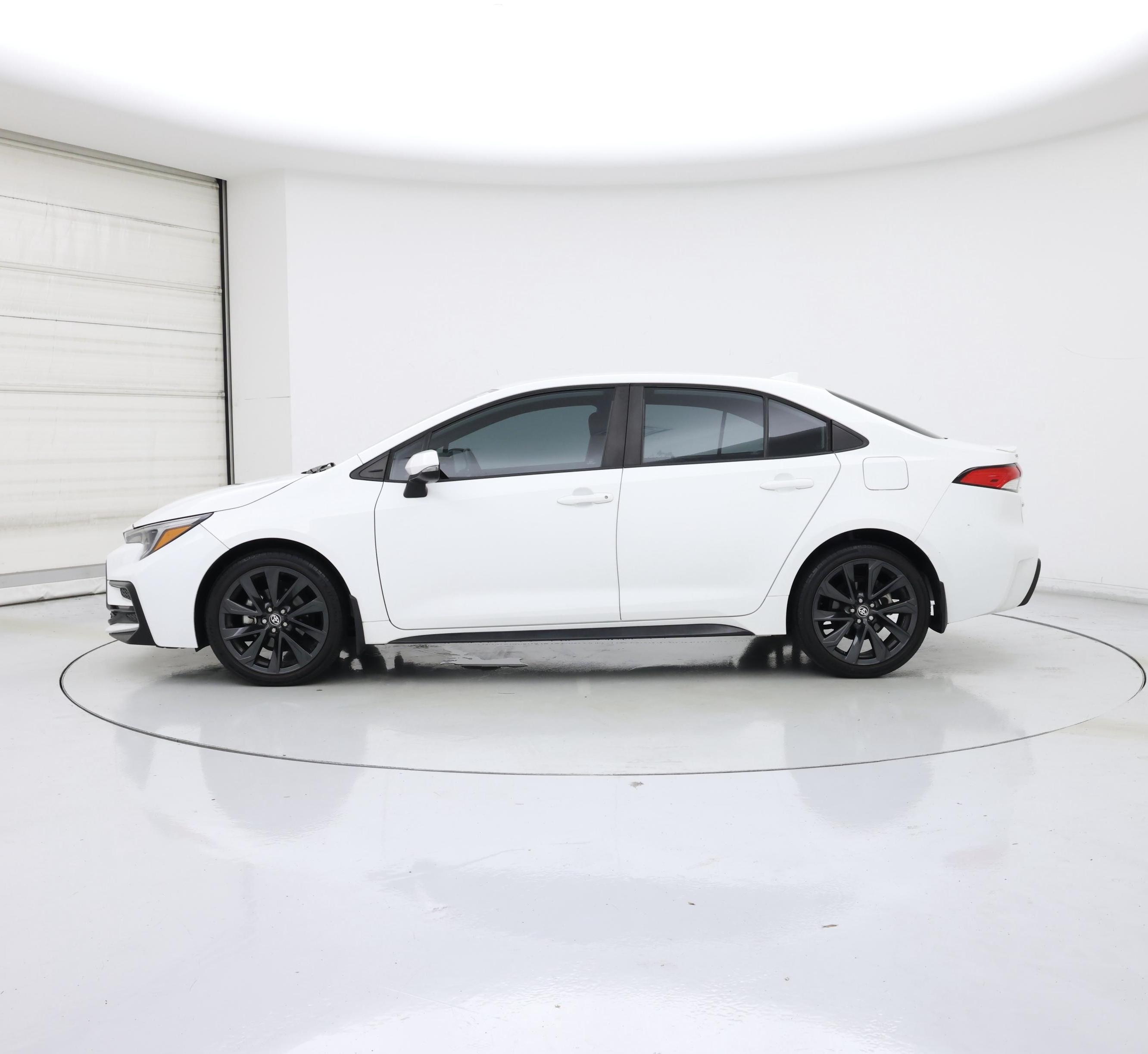 Thumbnail: 2024 Toyota Corolla - 3