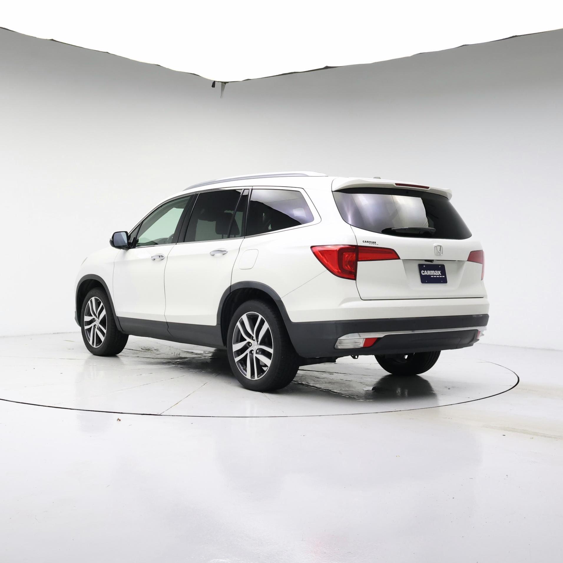 Thumbnail: 2017 Honda Pilot - 2