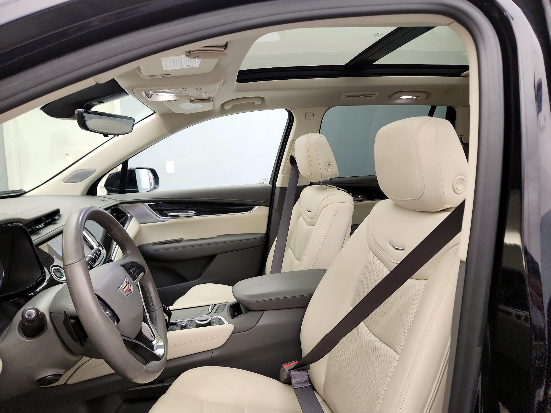 Thumbnail: 2021 Cadillac XT6 - 18
