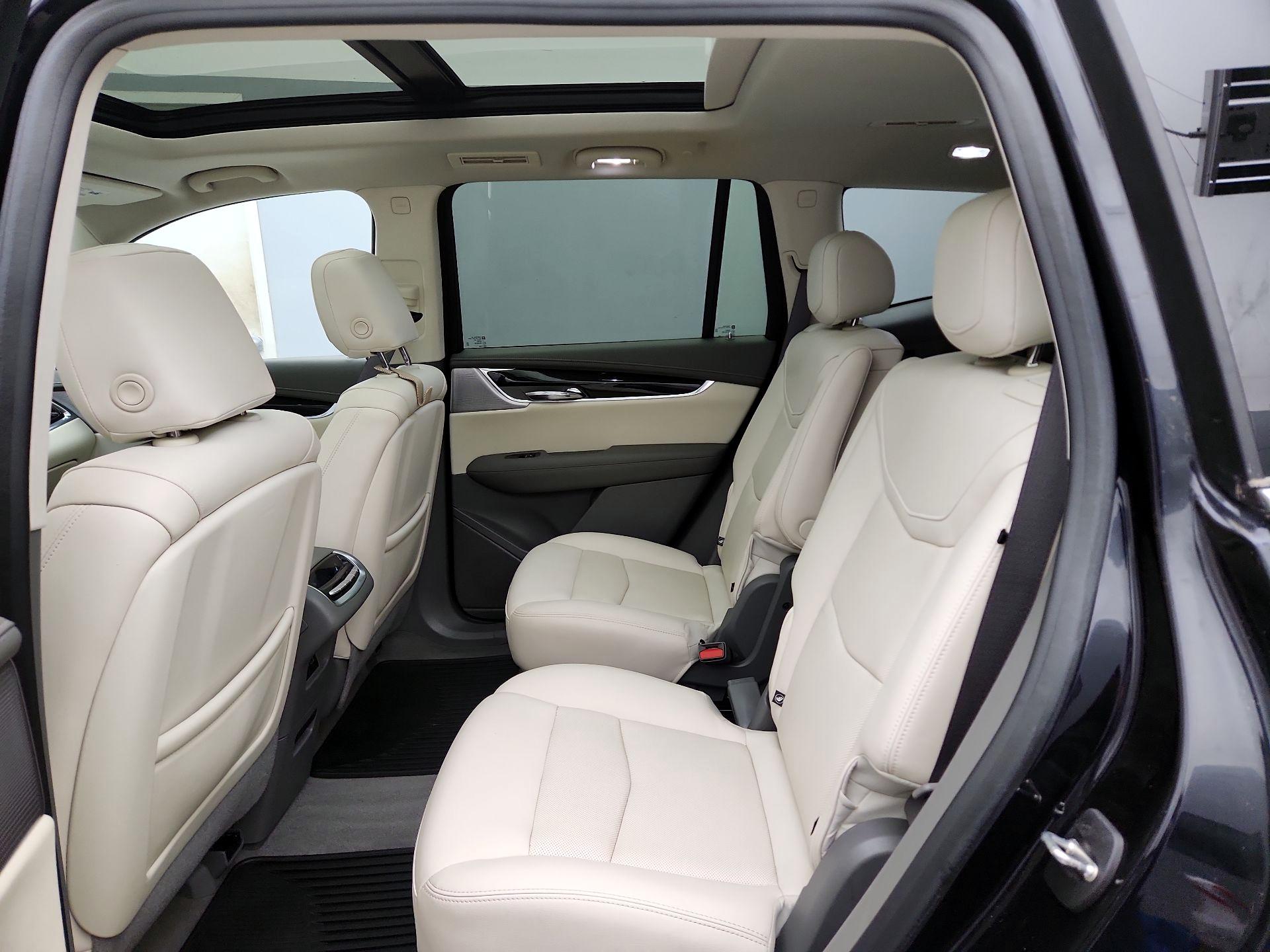 Thumbnail: 2021 Cadillac XT6 - 19