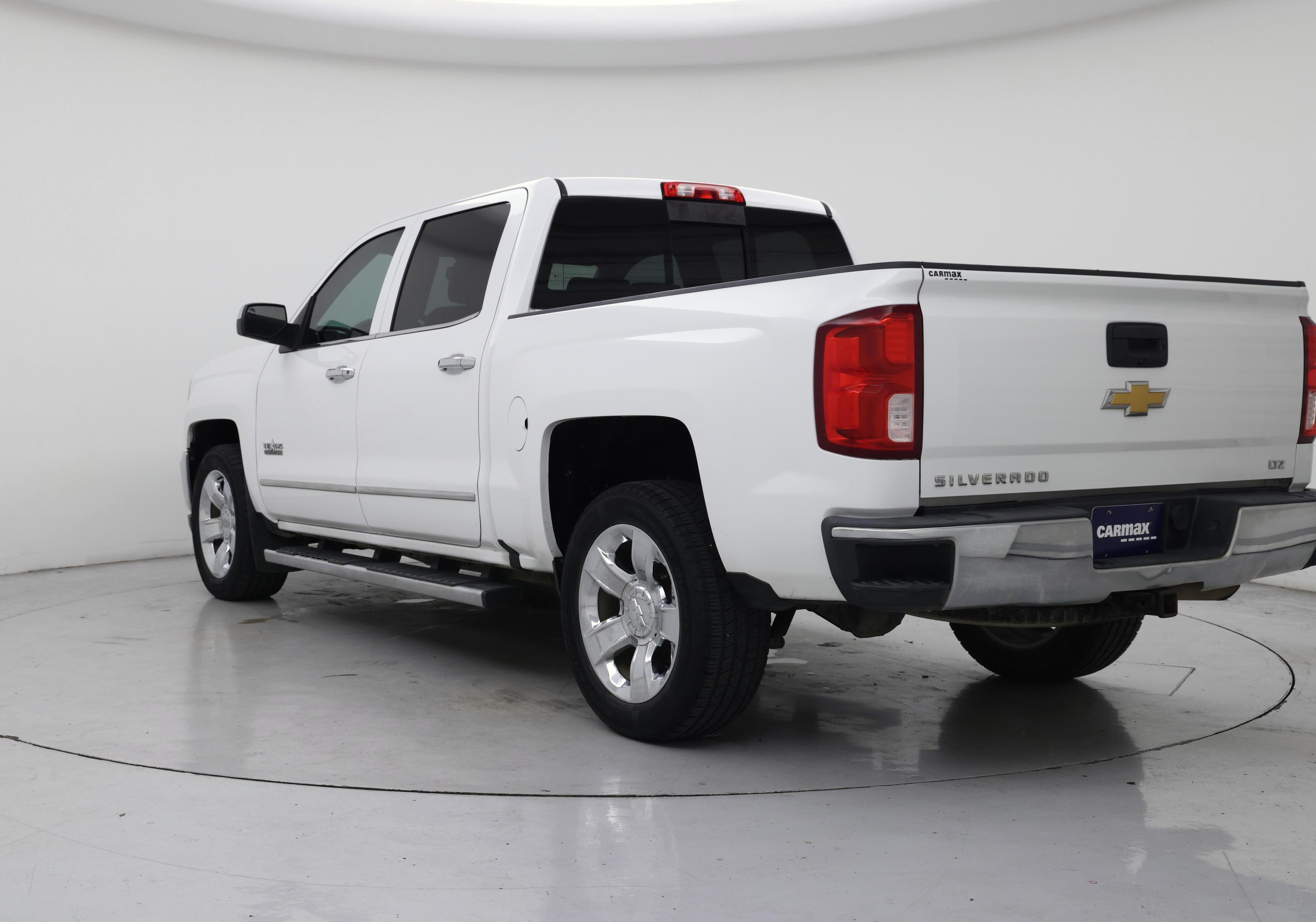 Thumbnail: 2018 Chevrolet Silverado 1500 - 2