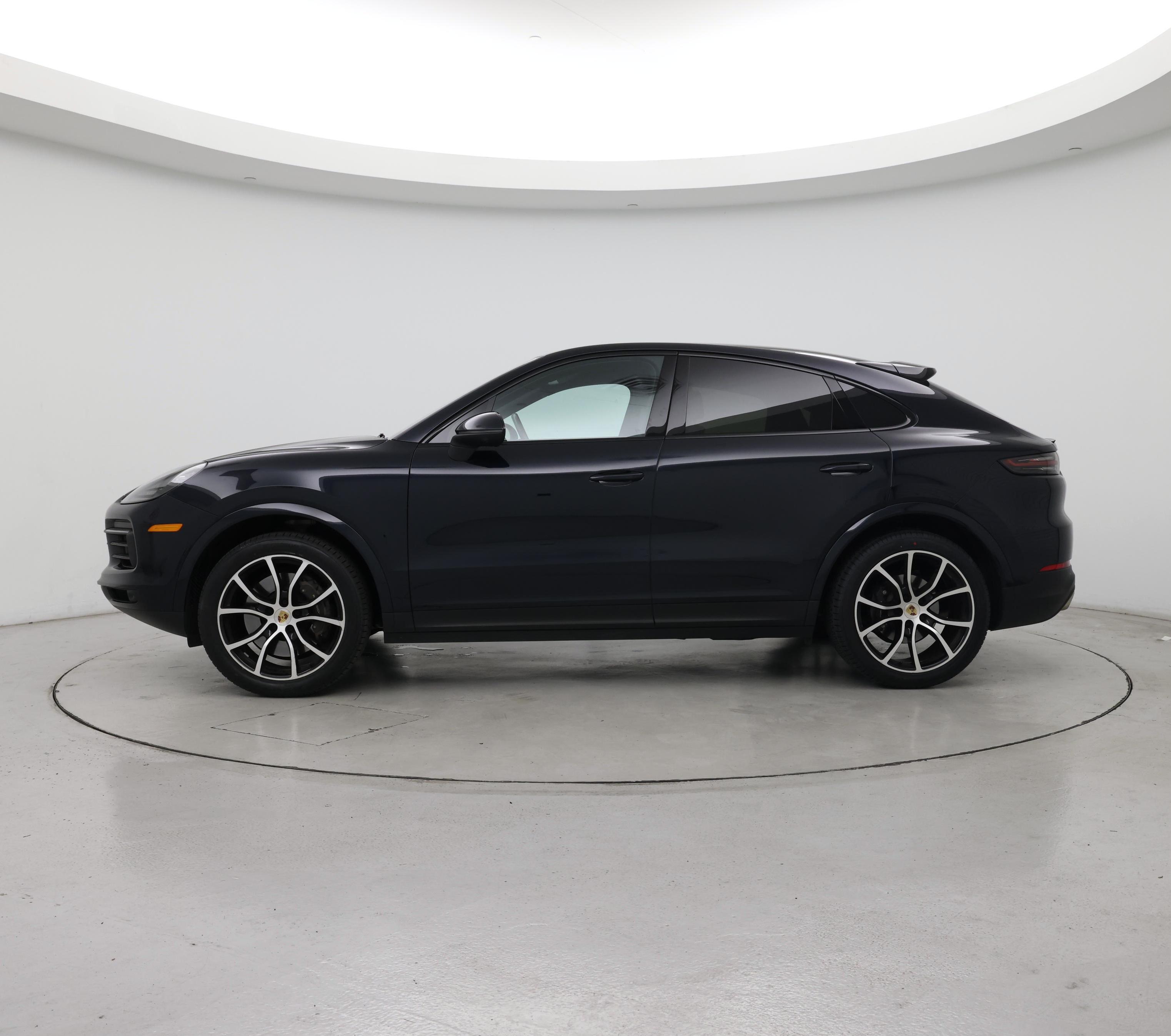 Thumbnail: 2023 Porsche Cayenne - 3