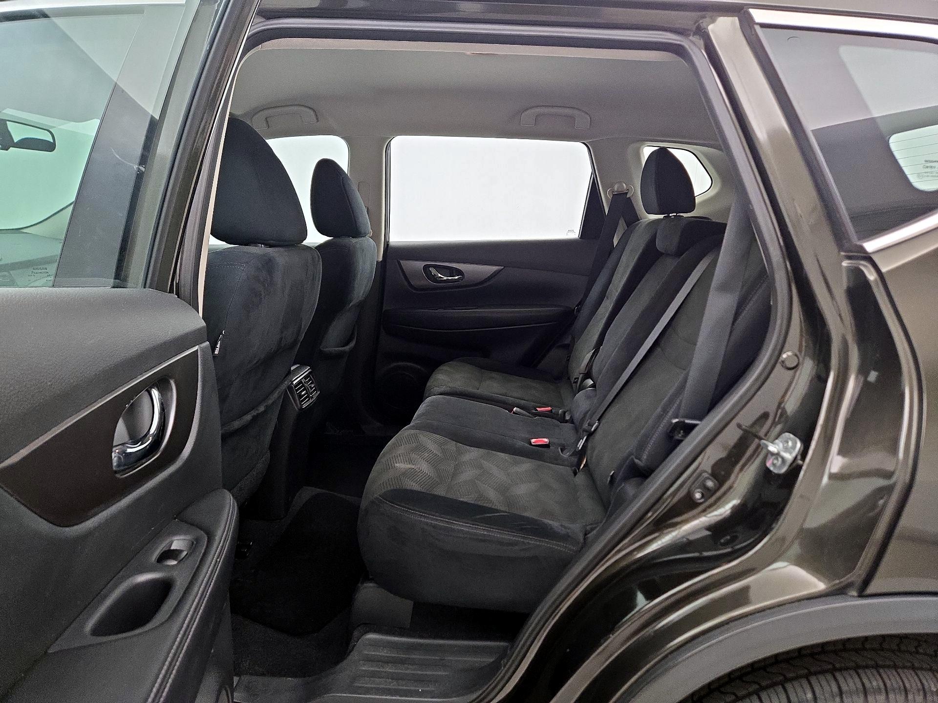 Thumbnail: 2015 Nissan Rogue - 19