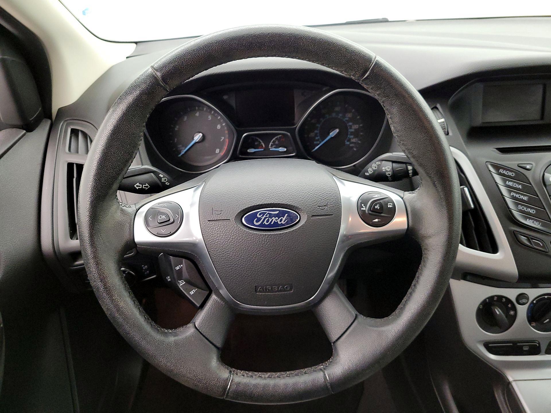 Thumbnail: 2014 Ford Focus - 10