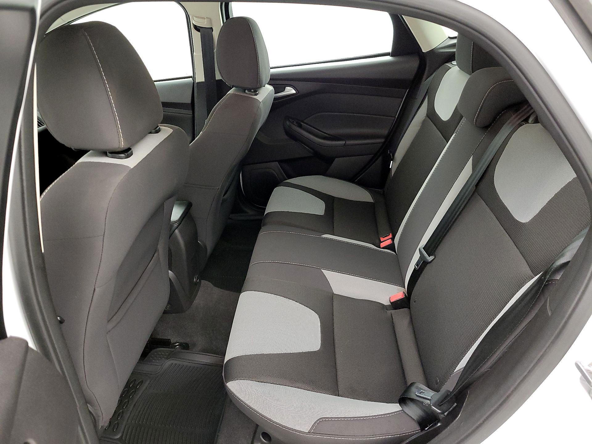 Thumbnail: 2014 Ford Focus - 18
