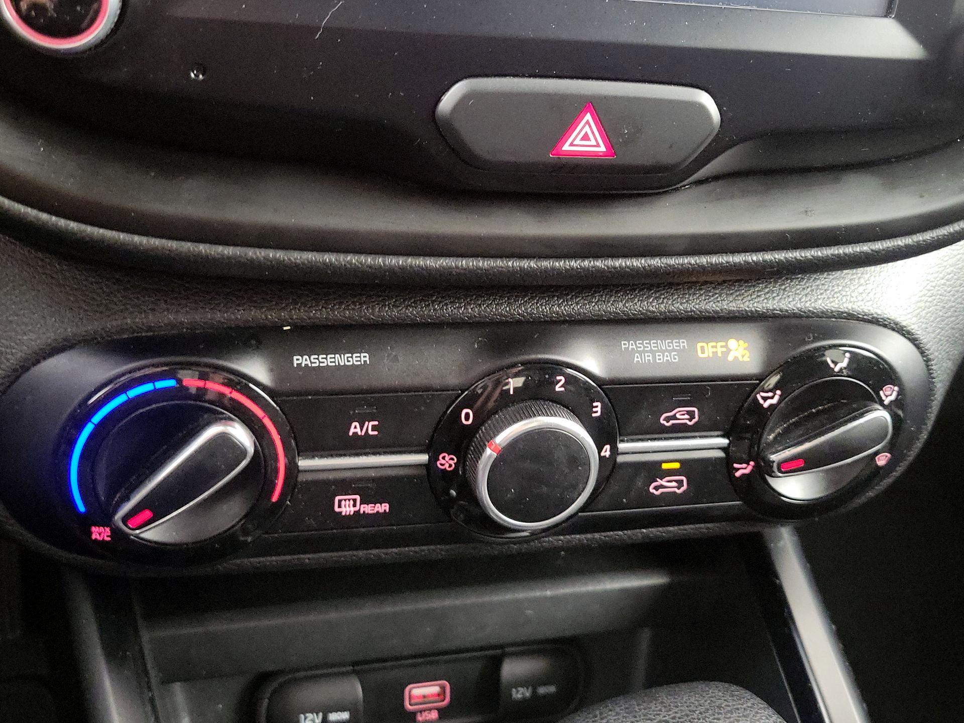 Thumbnail: 2020 Kia Soul - 16