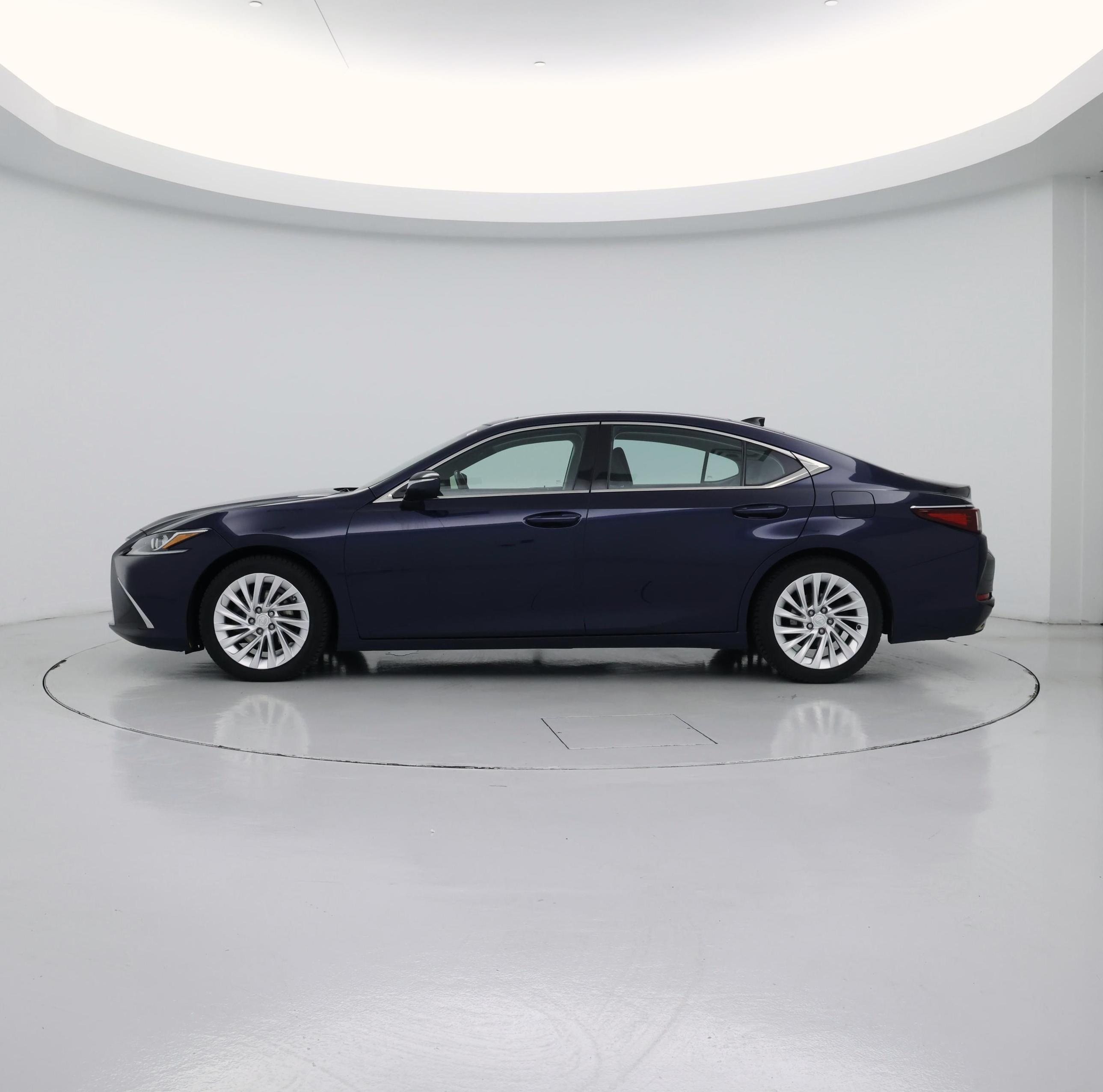 Thumbnail: 2019 Lexus ES - 3