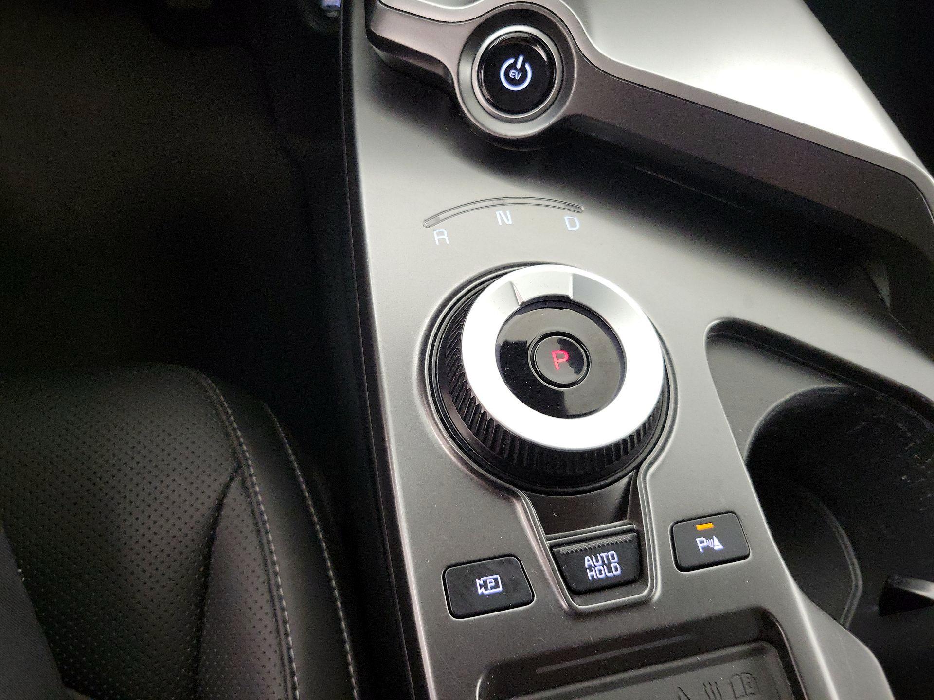 Thumbnail: 2023 Kia EV6 - 18