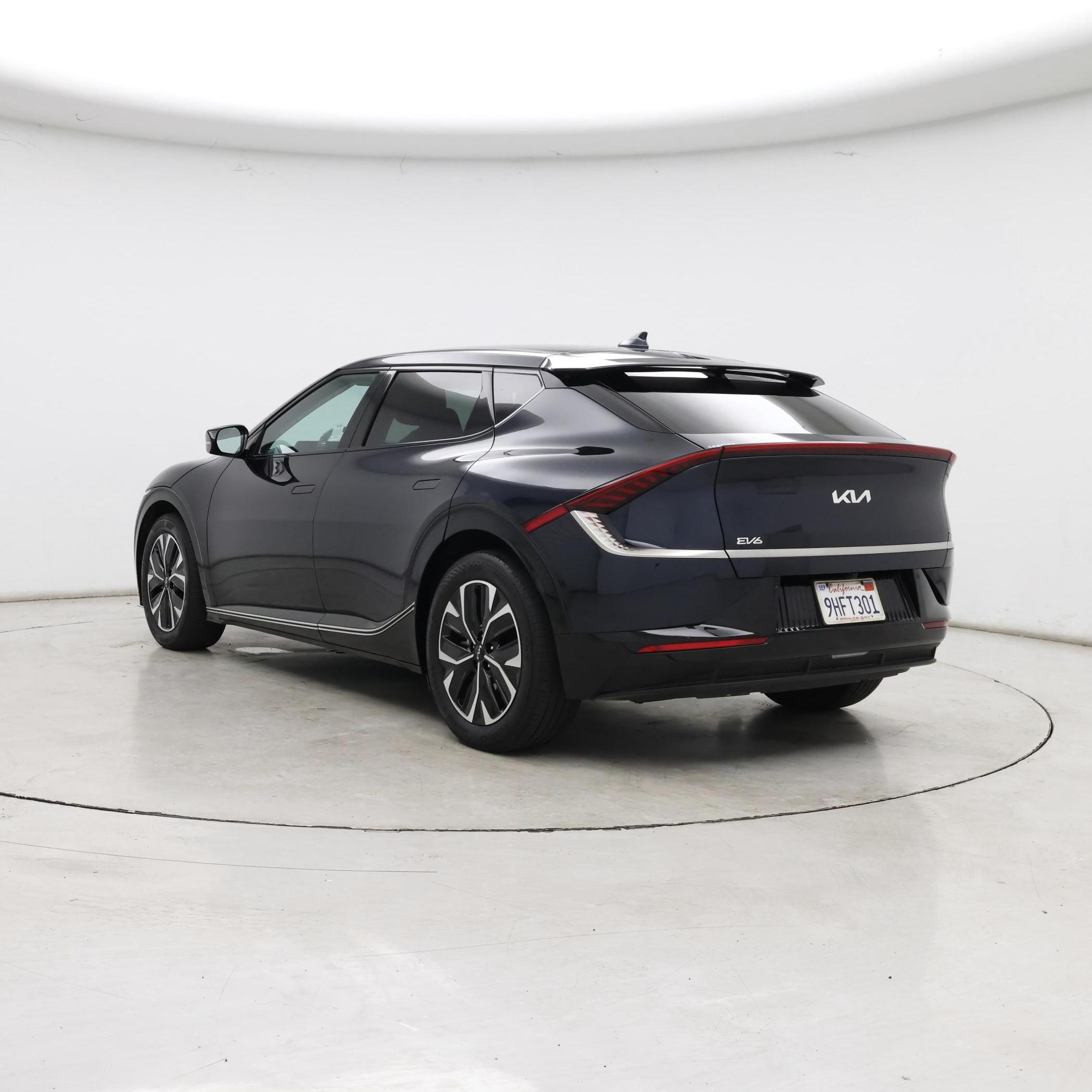 Thumbnail: 2023 Kia EV6 - 2