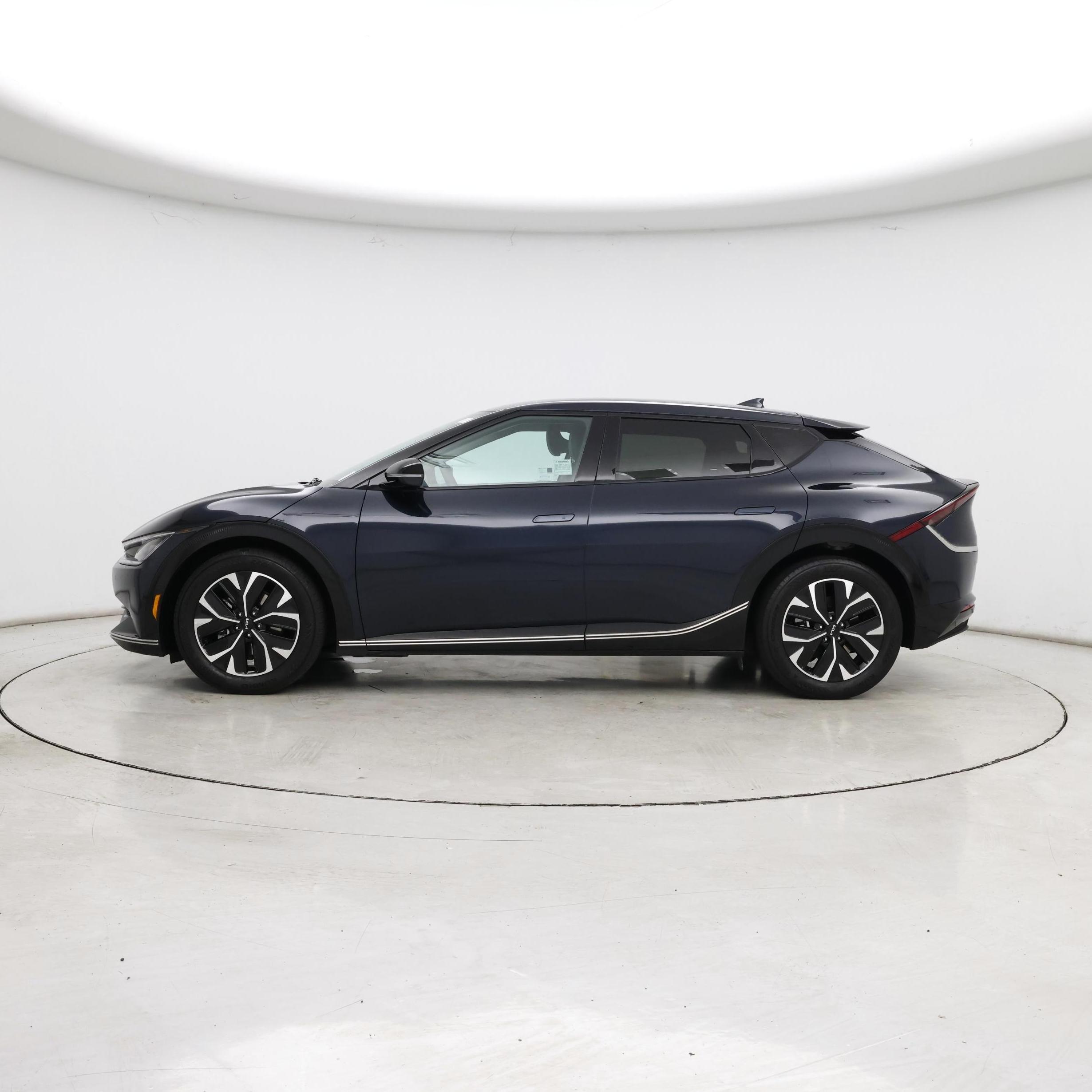 Thumbnail: 2023 Kia EV6 - 3