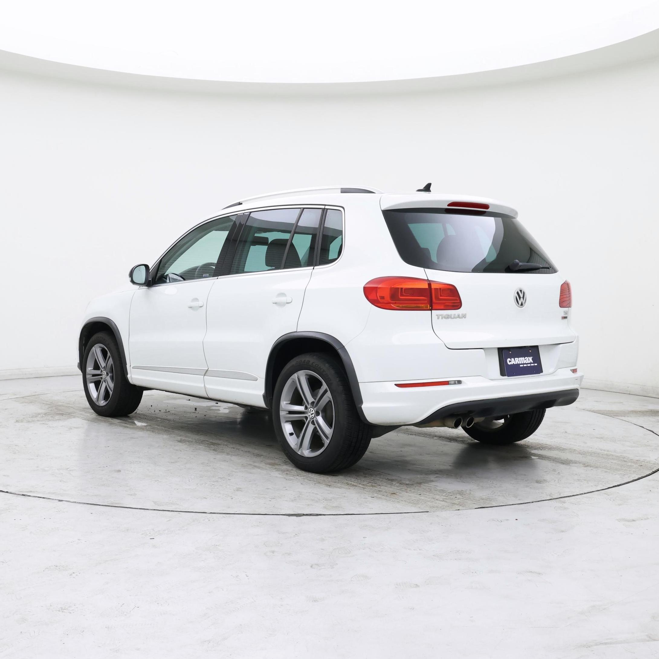 Thumbnail: 2017 Volkswagen Tiguan - 2