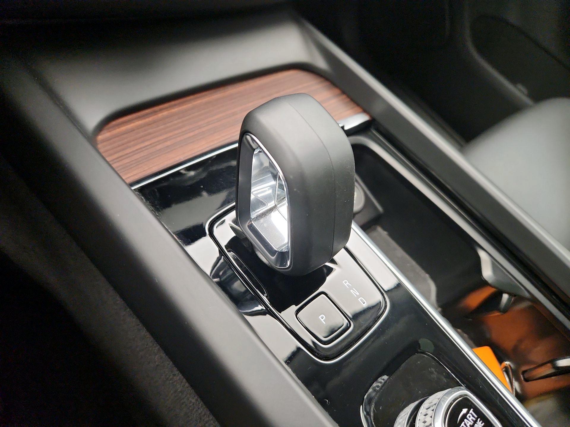 Thumbnail: 2023 Volvo XC60 - 17