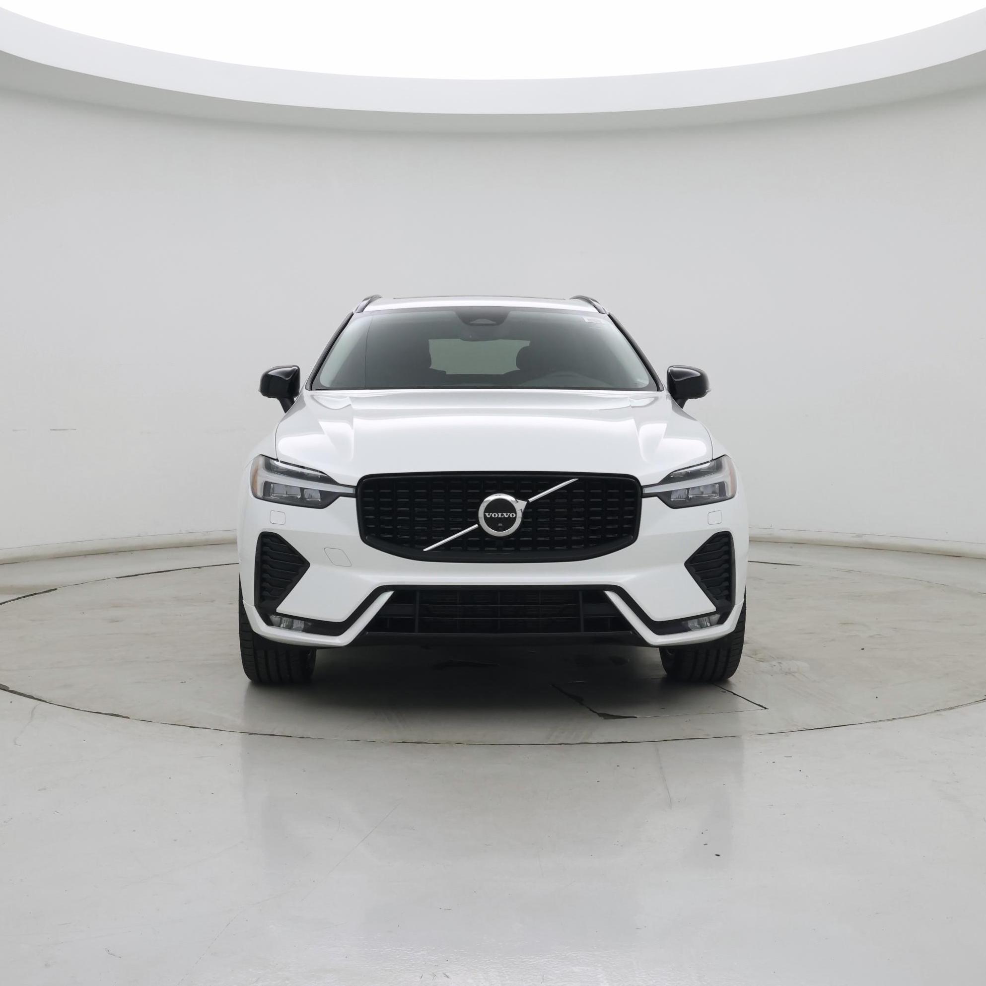 Thumbnail: 2023 Volvo XC60 - 5