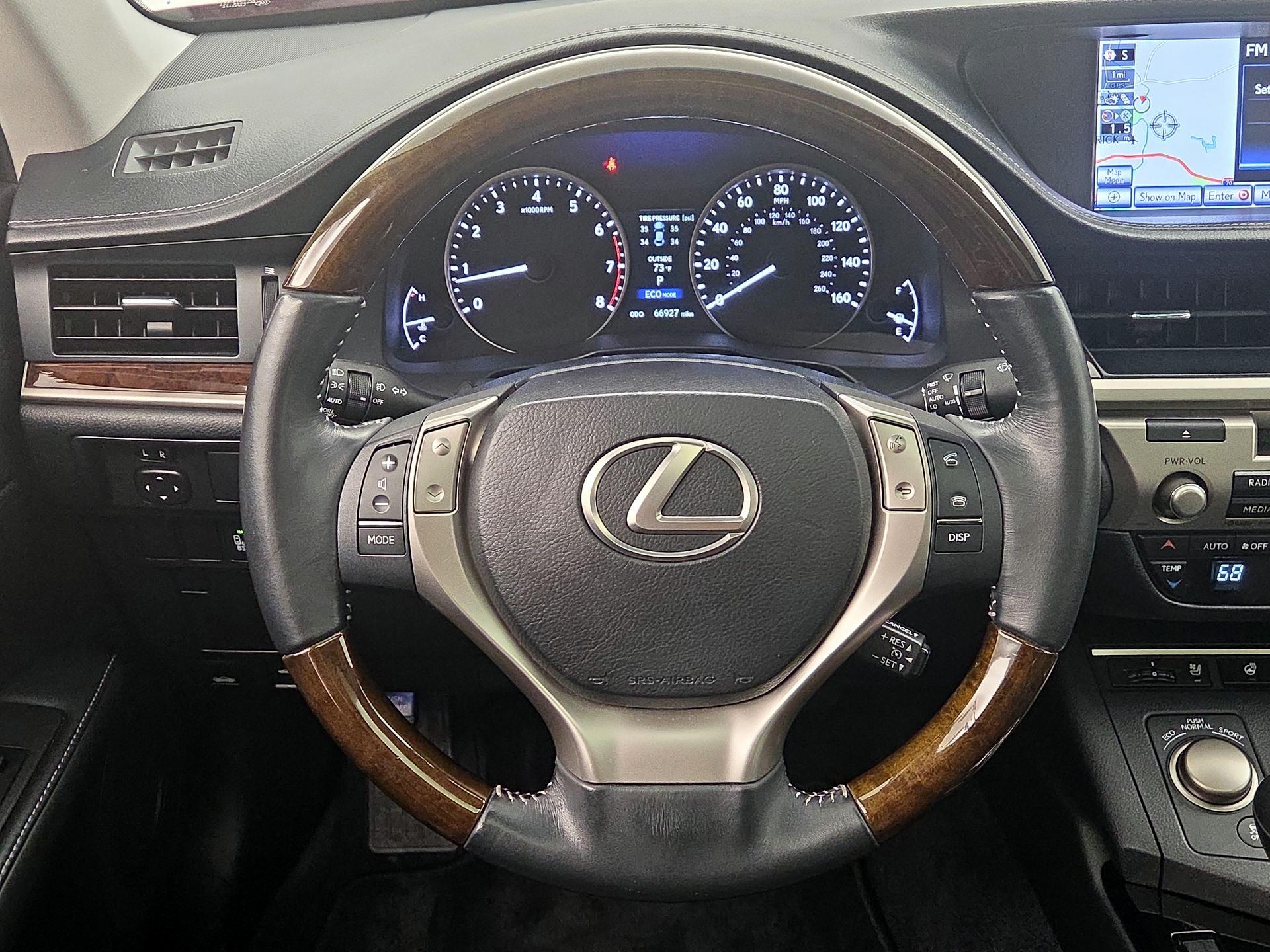 Thumbnail: 2014 Lexus ES - 10
