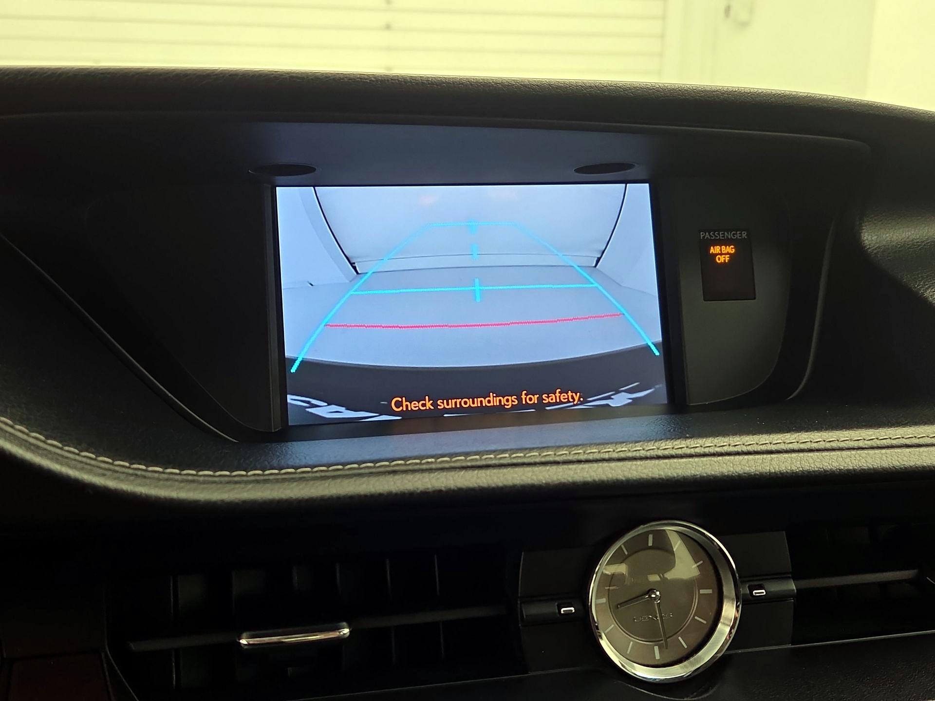 Thumbnail: 2014 Lexus ES - 15