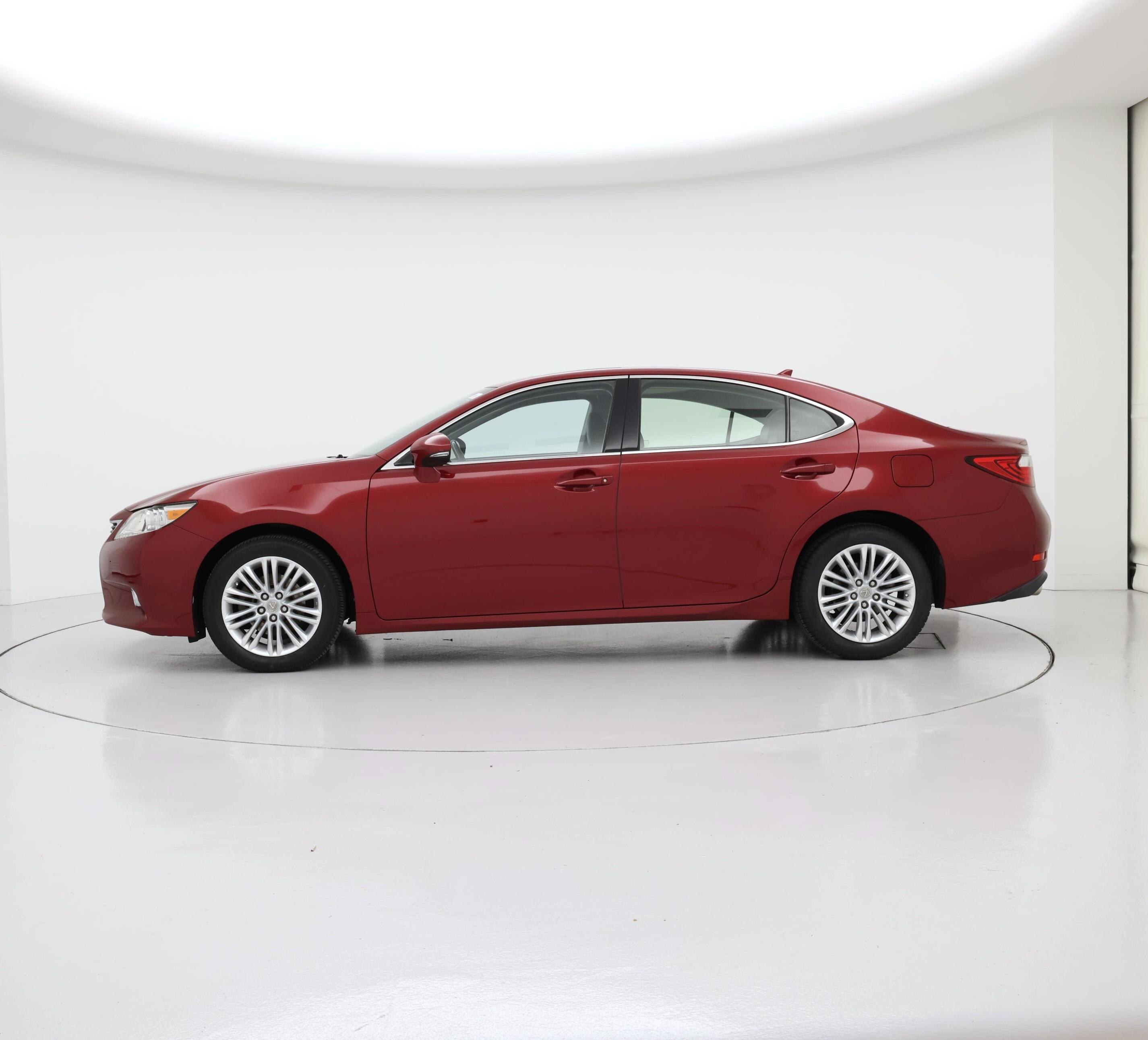 Thumbnail: 2014 Lexus ES - 3