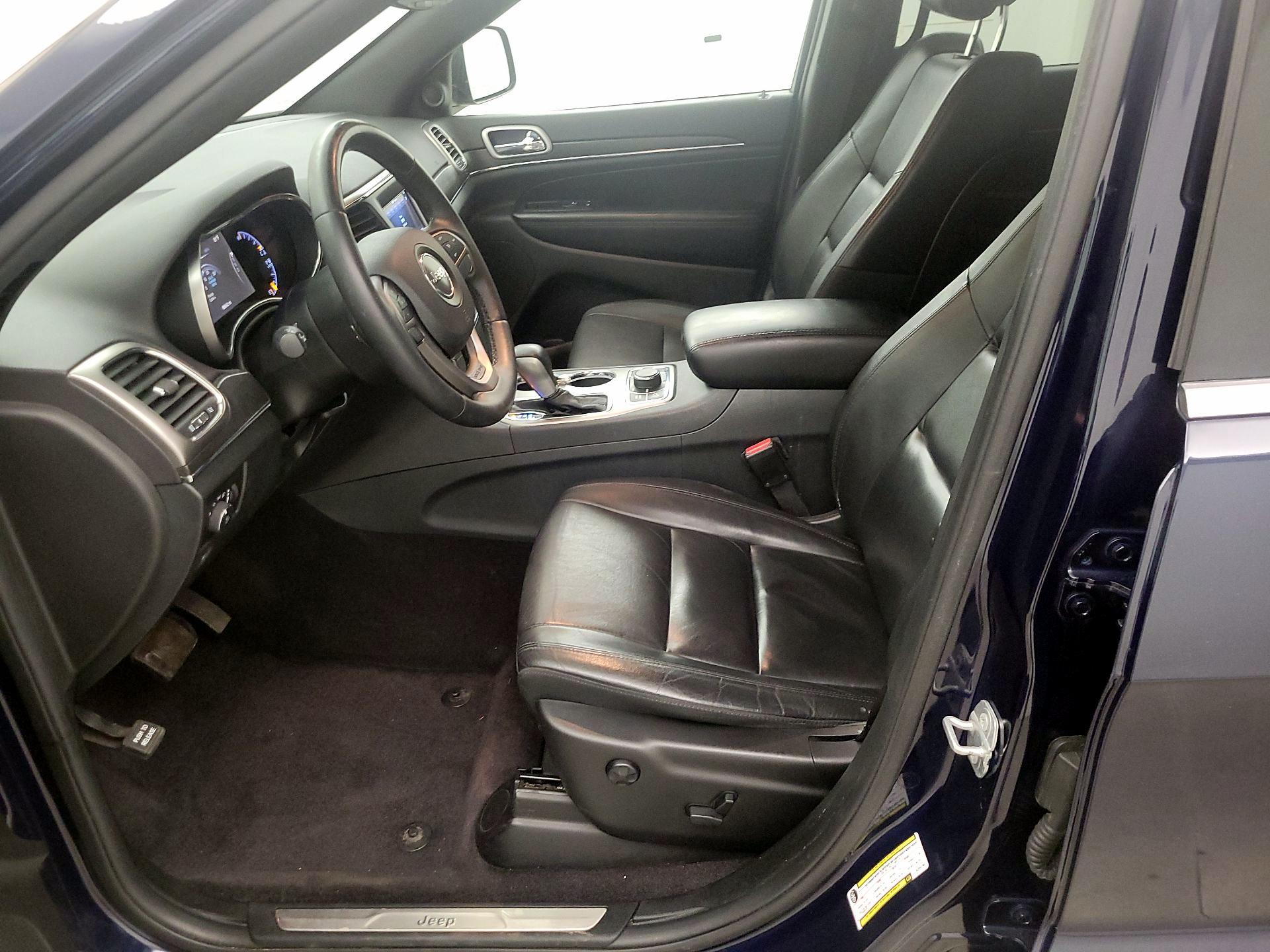 Thumbnail: 2018 Jeep Grand Cherokee - 11
