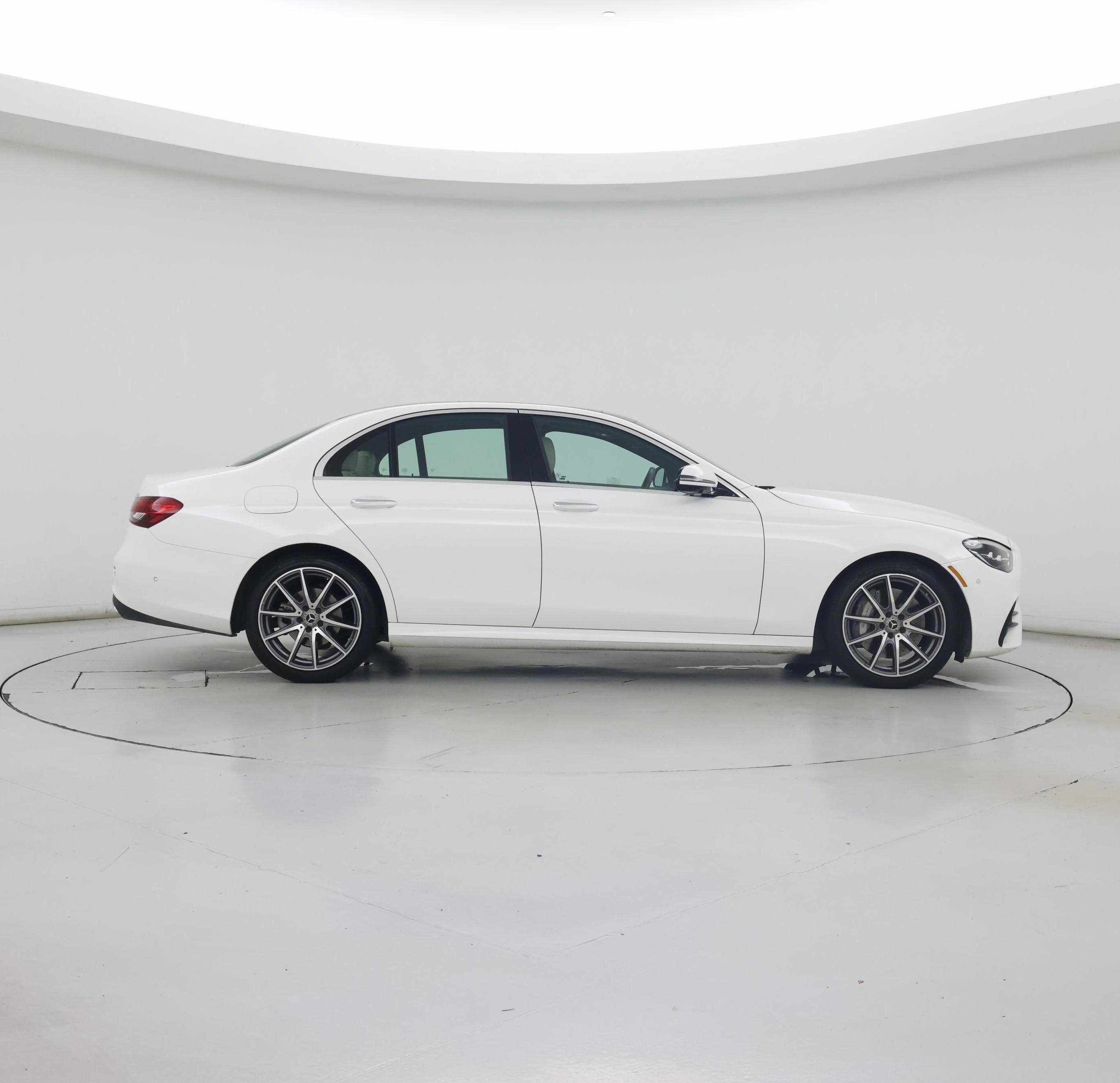 Thumbnail: 2023 Mercedes-Benz E-Class - 7