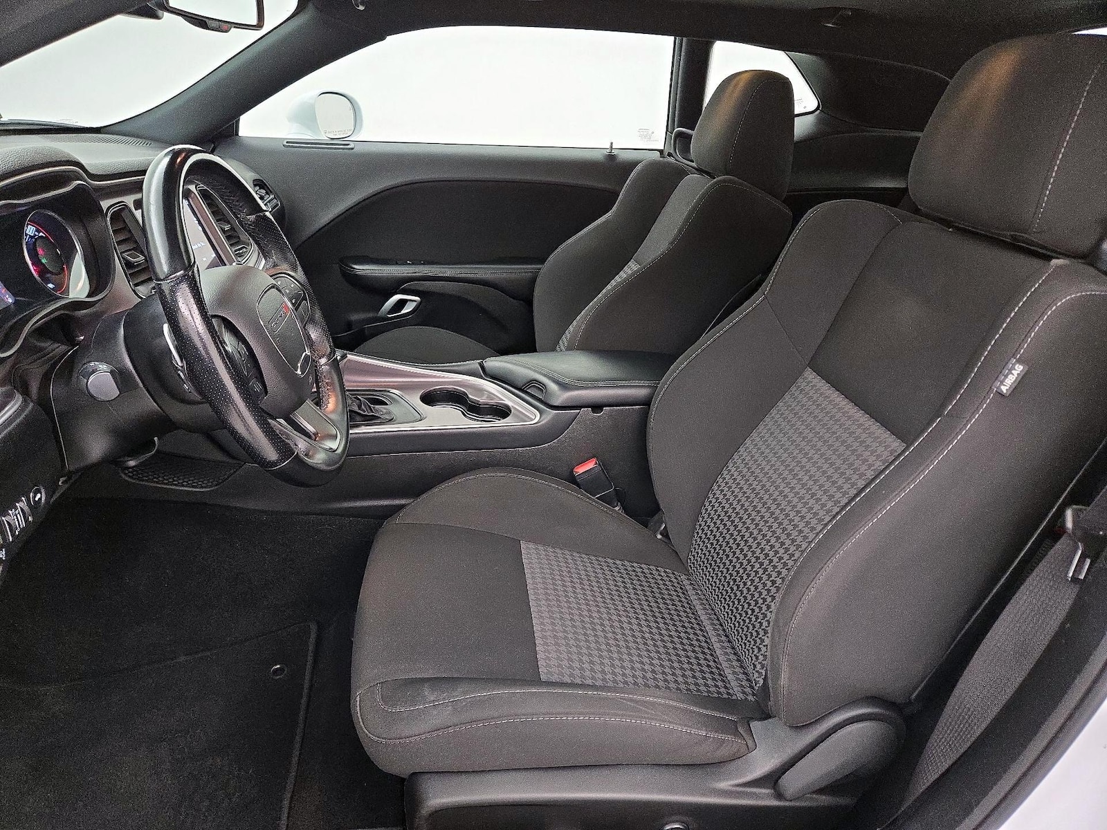Power Seat(s) & Side Airbags